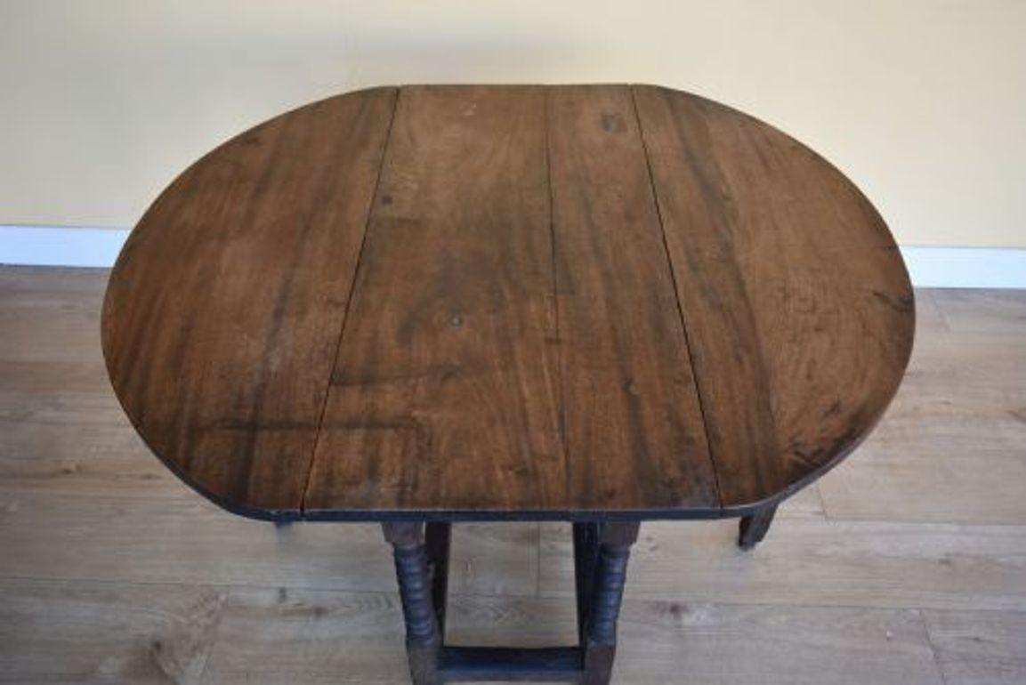 Table à abattant en Oak du 18e siècle Bon état - En vente à Chelmsford, Essex