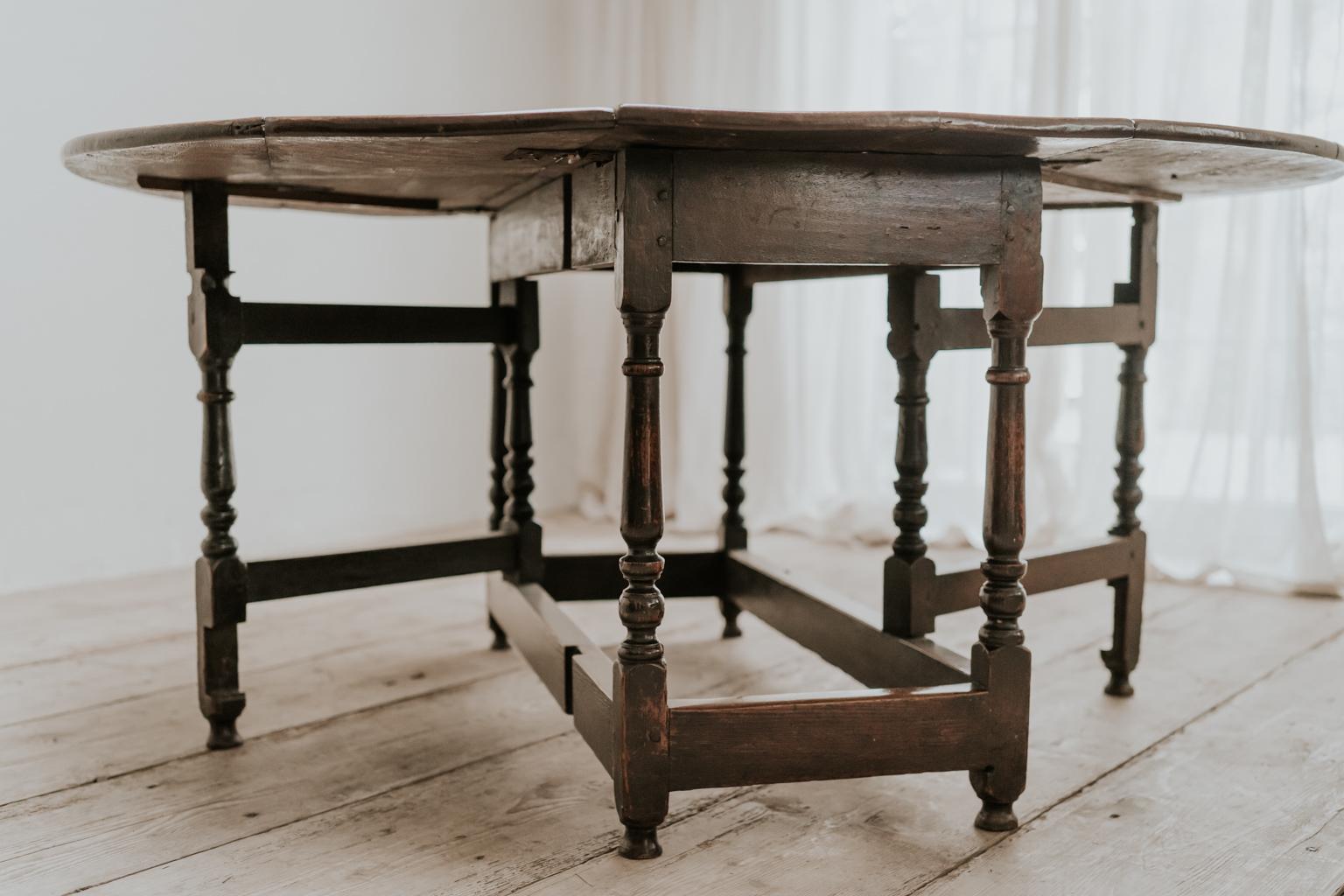 18th Century Oak Gateleg Table 2