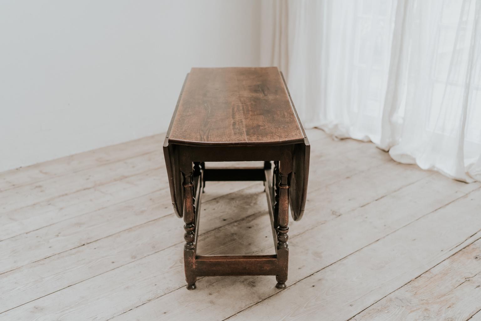 18th Century Oak Gateleg Table 5