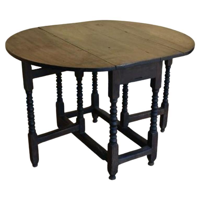 What is a gateleg table?