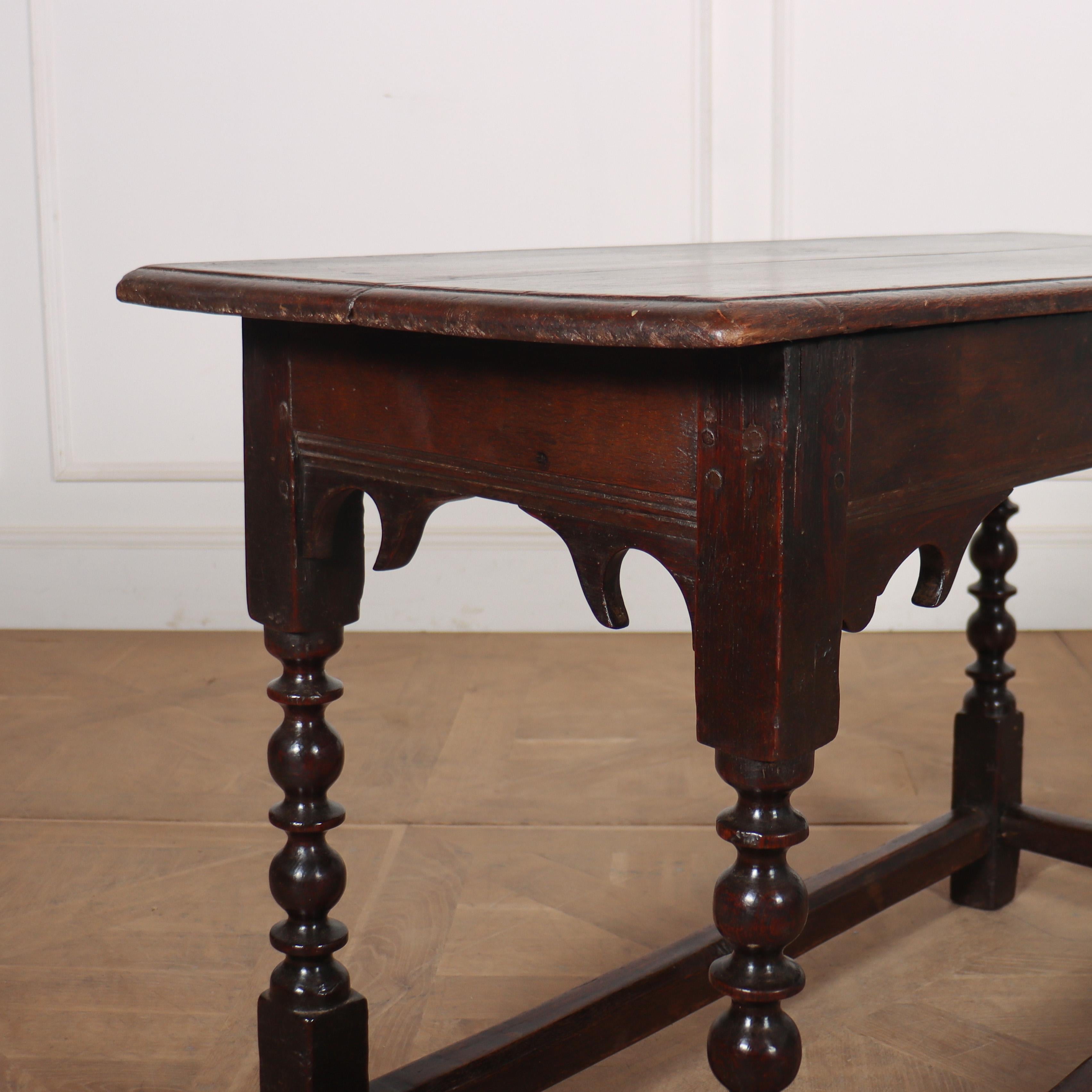 18th Century Oak Lamp Table For Sale 1