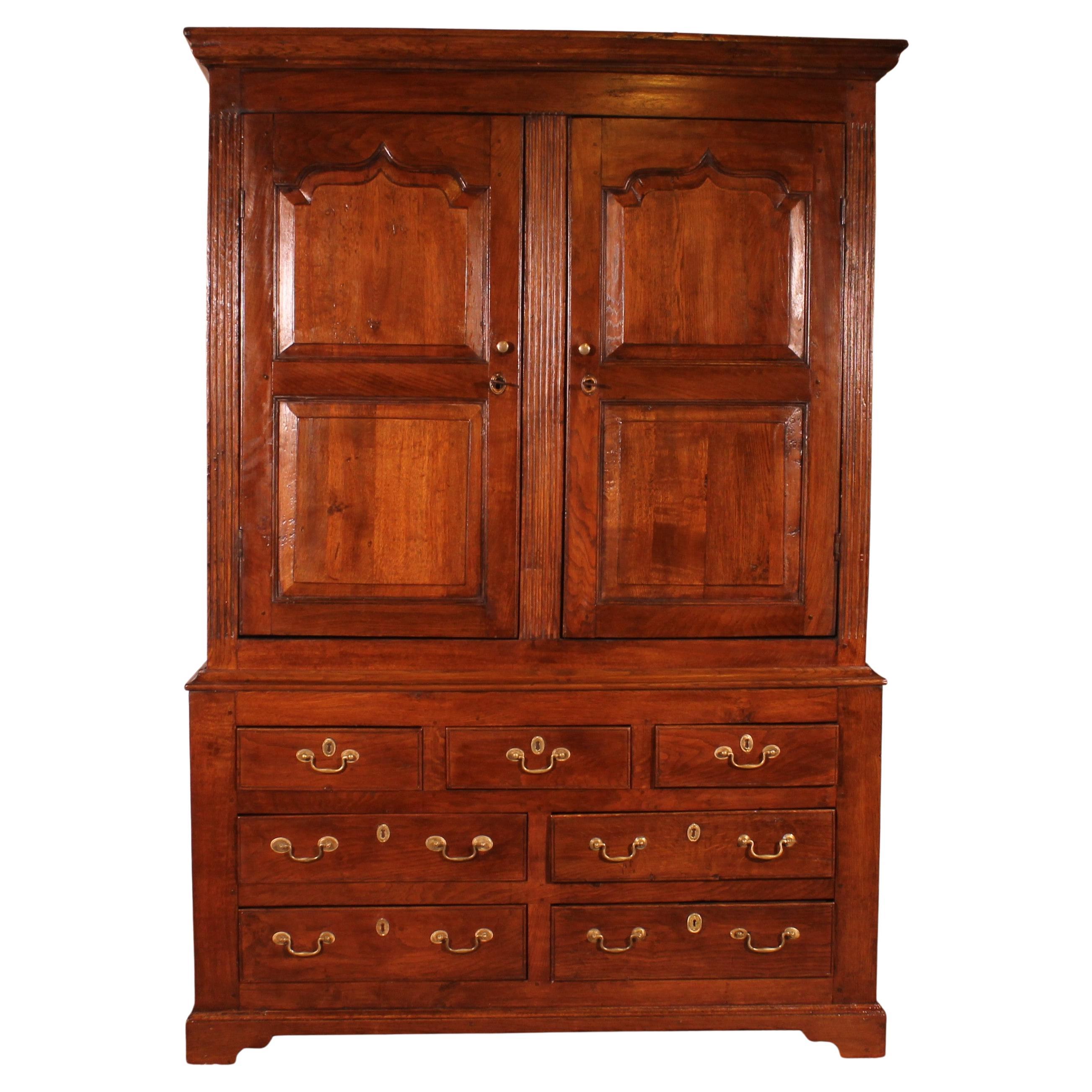 18th Century Oak Linen Press