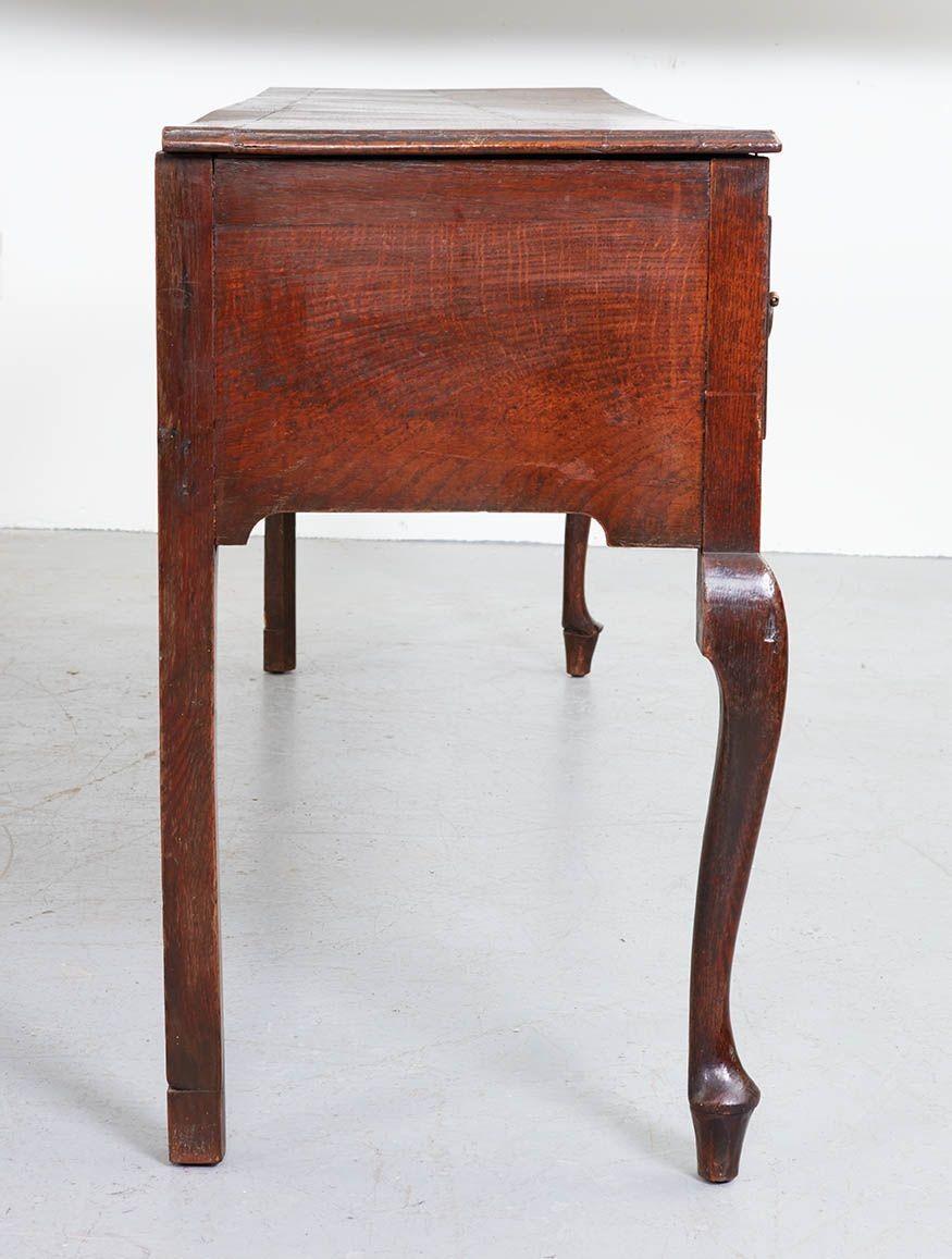 18th Century Oak Low Dresser In Good Condition In Greenwich, CT