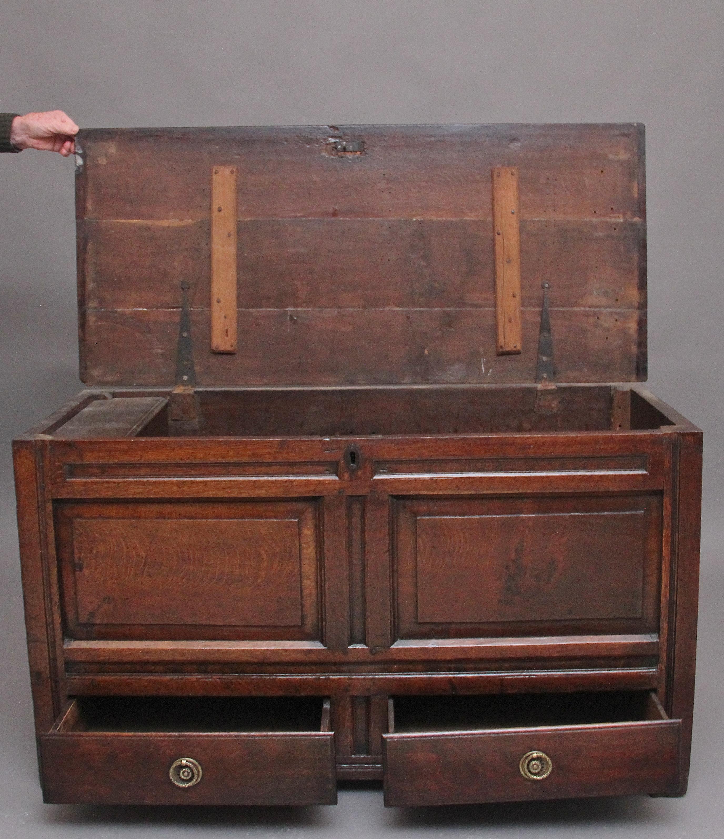 British 18th Century oak mule chest For Sale