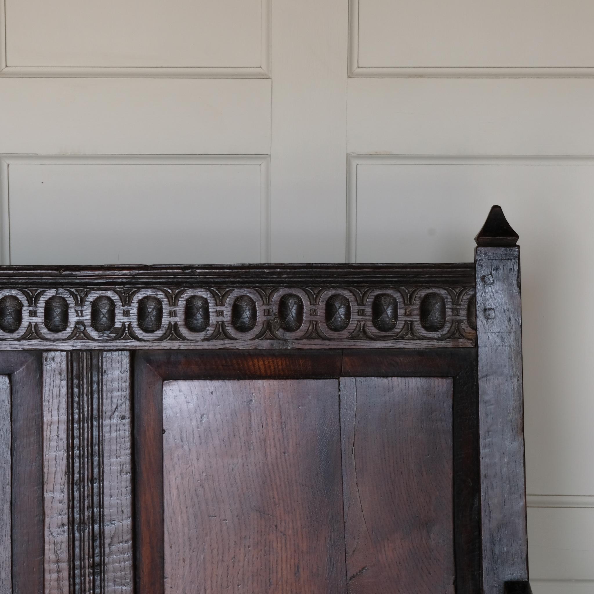 18th Century Oak Settle With Cushion For Sale 1