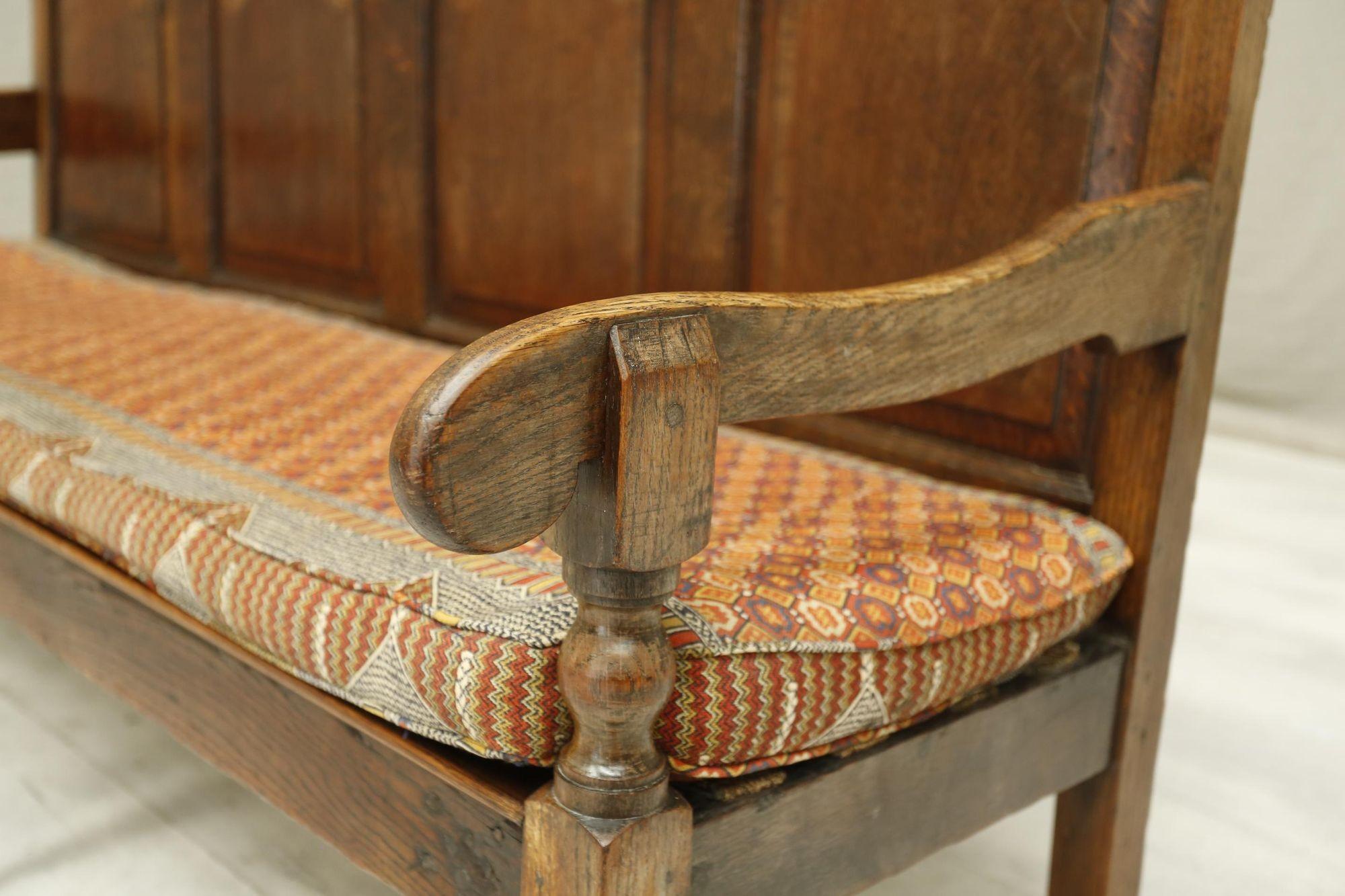 18th Century Oak Settle with Kilim Seat Cushion 3