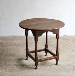 Queen Anne Oak Tavern Table Oak Tavern / Cricket Table