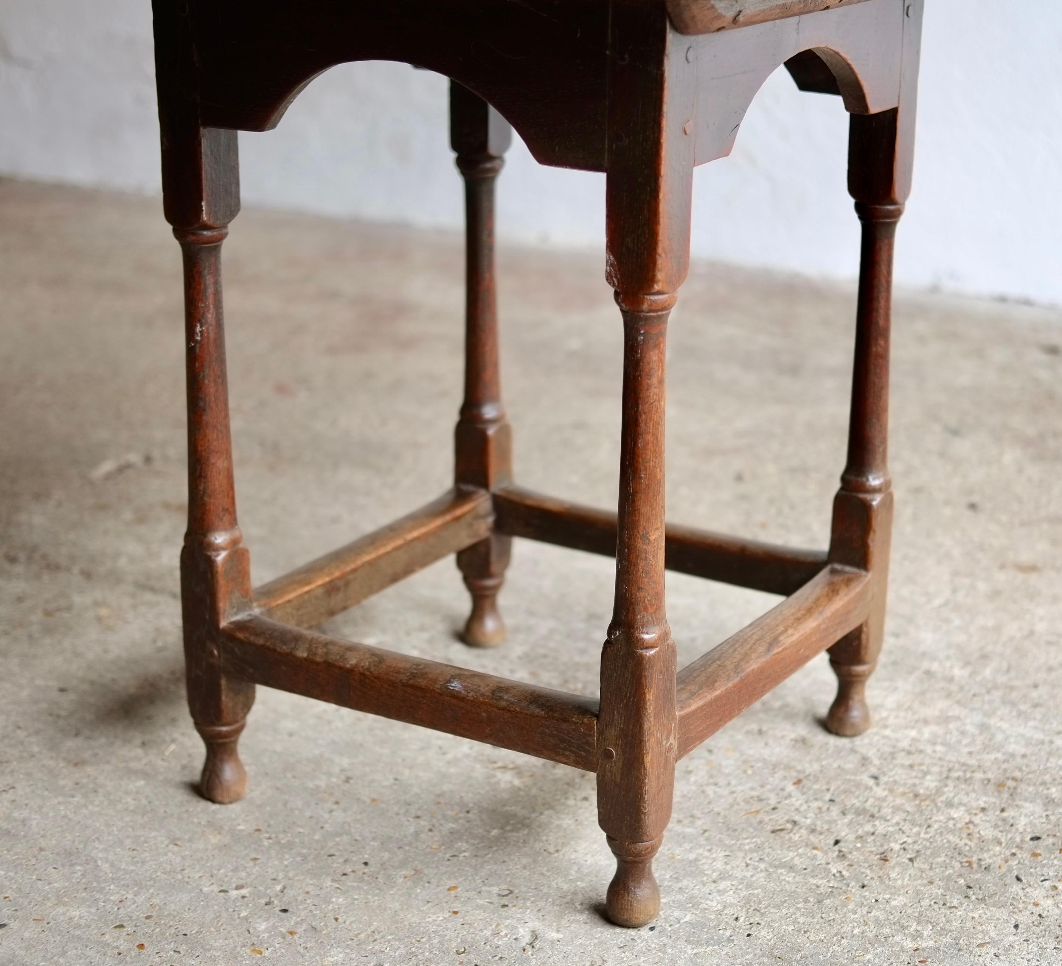 Queen Anne Oak Tavern Table Oak Tavern / Cricket Table 2