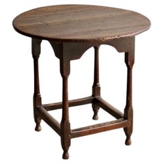 Queen Anne Oak Tavern Table Oak Tavern / Cricket Table