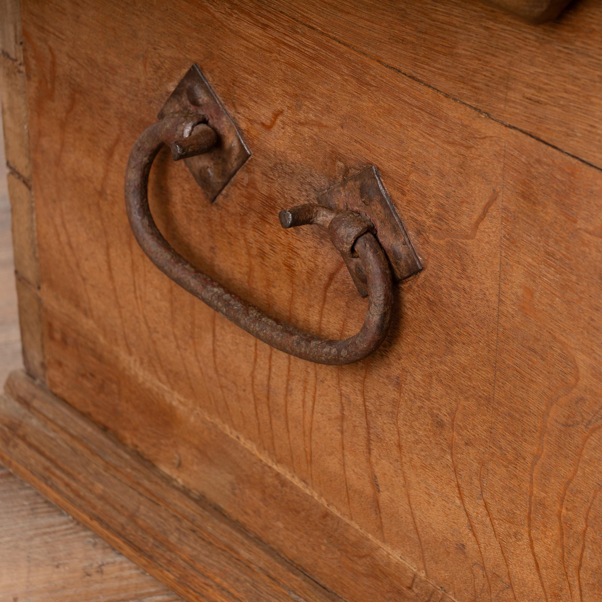 Baule o scrigno in Oak del XVIII secolo, Danimarca in vendita 1