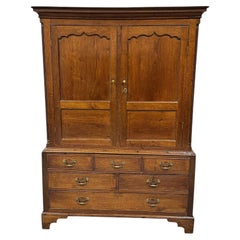 18th Century oak Welsh cupboard