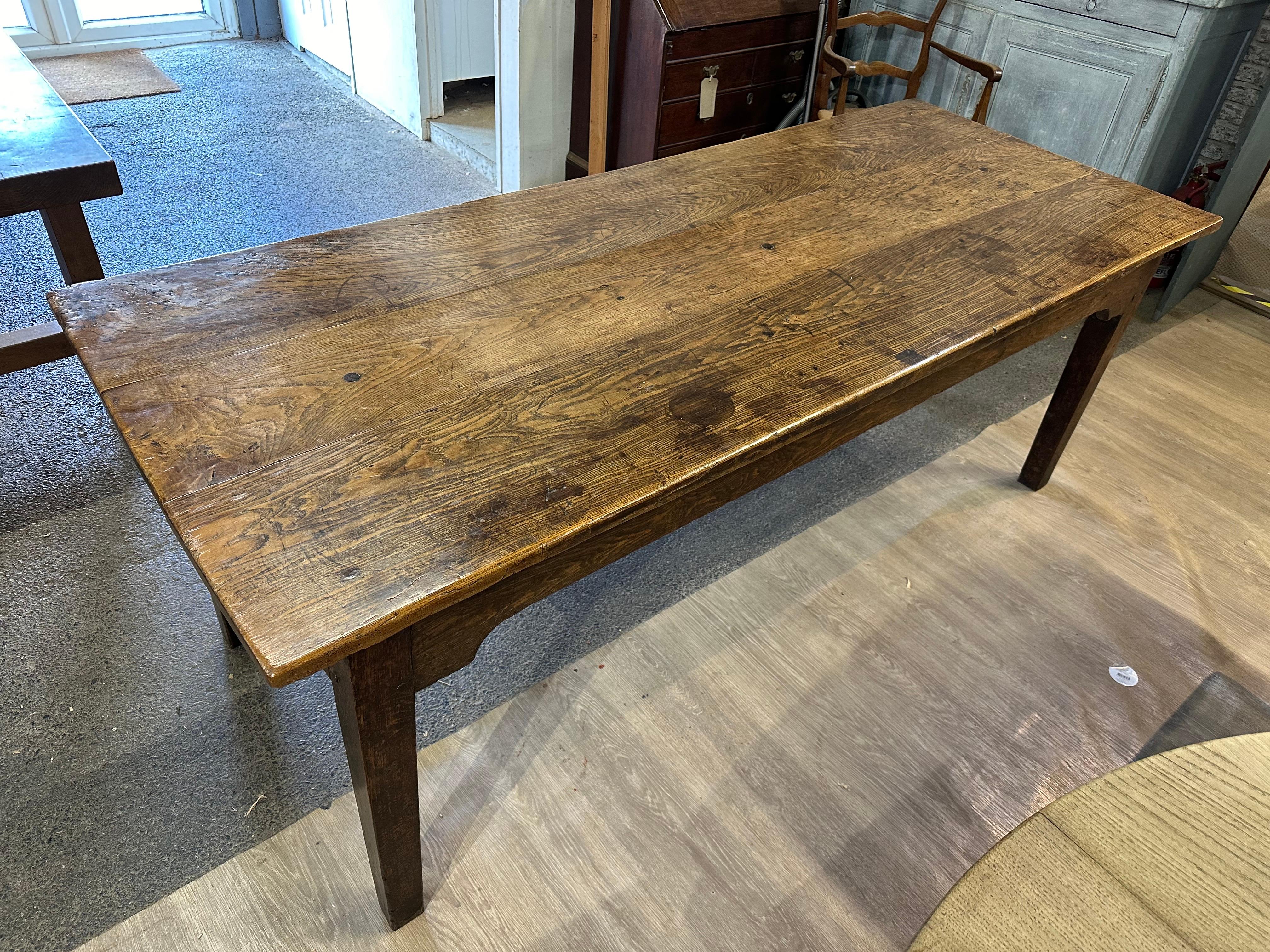 Country 18th Century Oak Welsh Dining Table