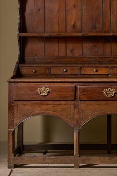 Buffet gallois en chêne du XVIIIe siècle