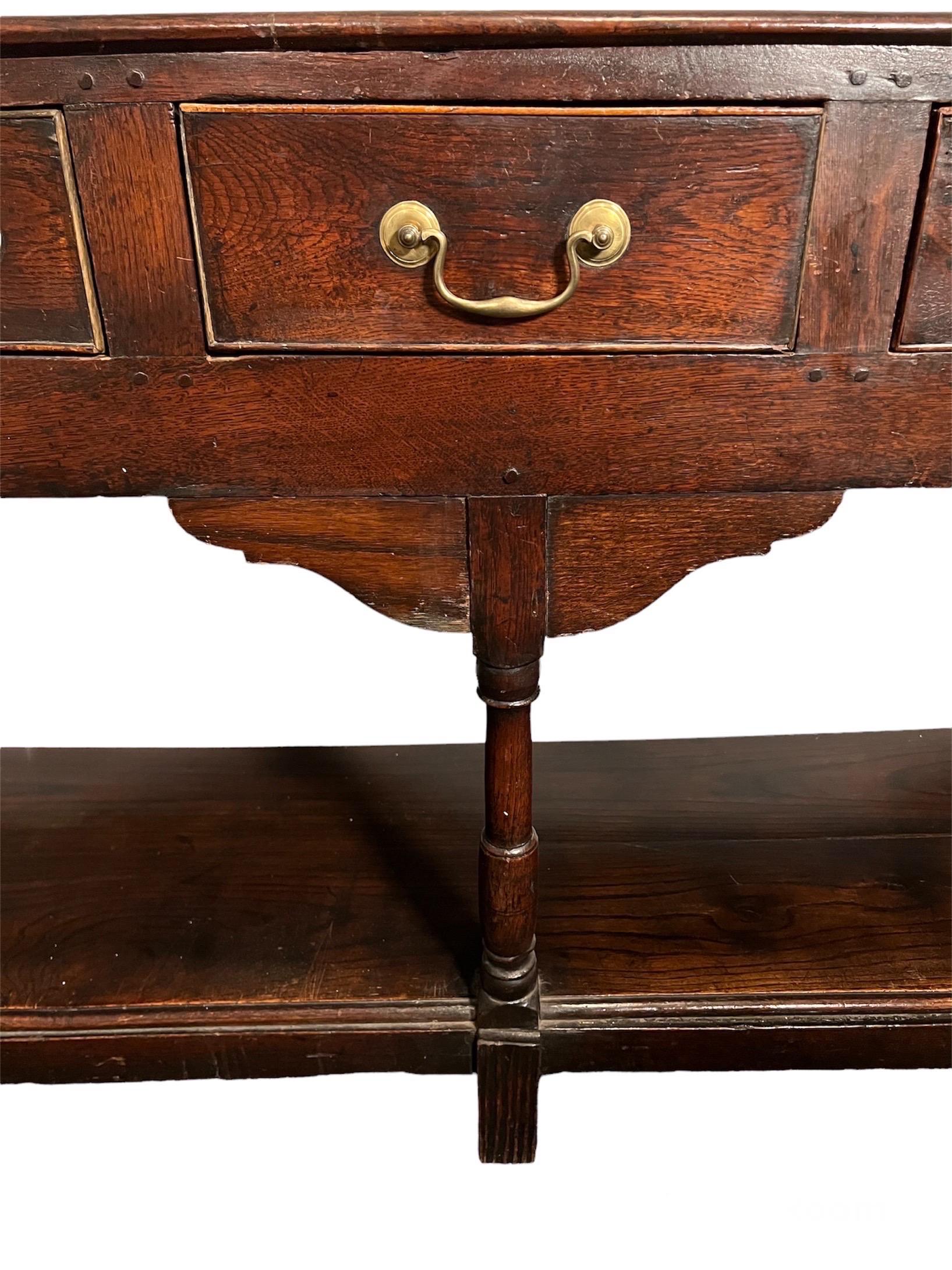 18th Century Oak Welsh Dresser In Good Condition For Sale In New York, NY