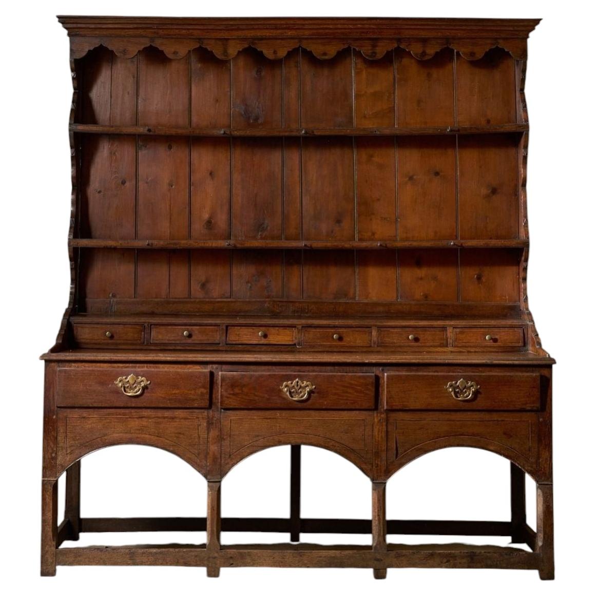 Buffet gallois en chêne du XVIIIe siècle en vente
