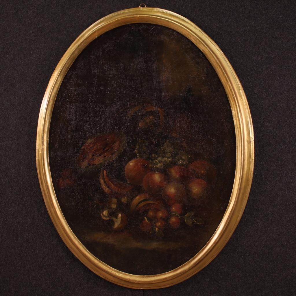 18th Century Oil on Canvas Italian Framed Oval-Shaped Still Life Painting, 1750 For Sale 4