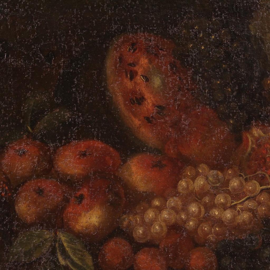 18th Century Oil on Canvas Italian Oval Painting Still Life with Fruit , 1750 For Sale 3
