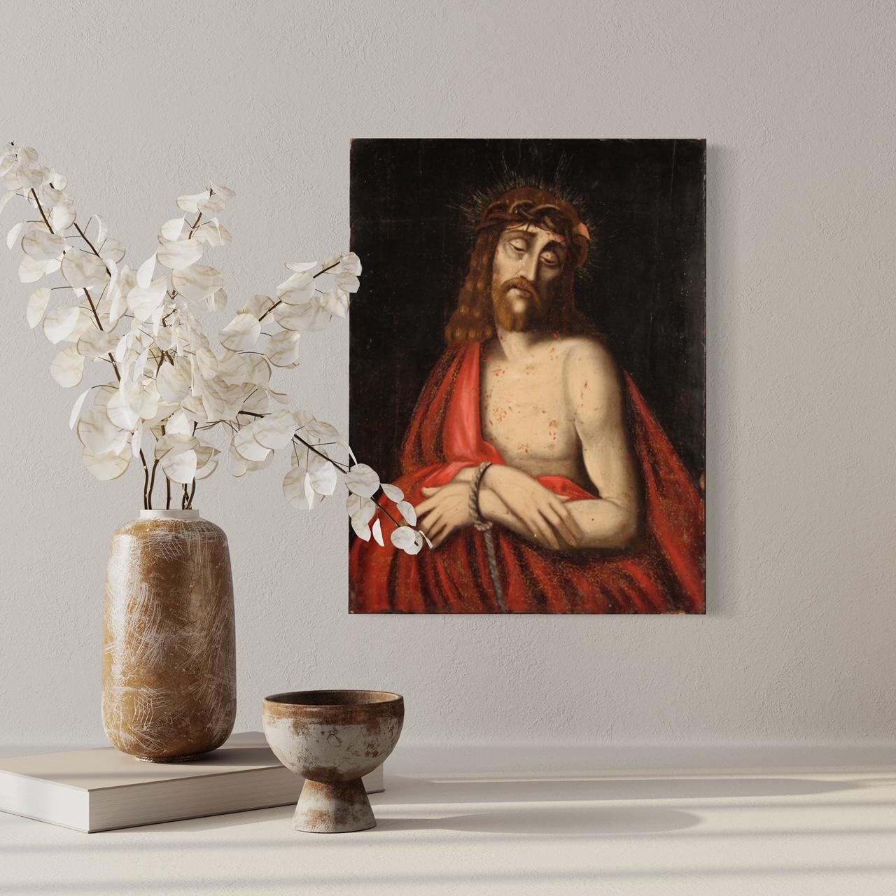 Antique Spanish painting from the 18th century. Artwork oil on panel depicting a religious subject, Ecce Homo, of good pictorial quality. Painting on wooden panel over 3 cm thick, ideal size. Painting of great character, with a dark background,