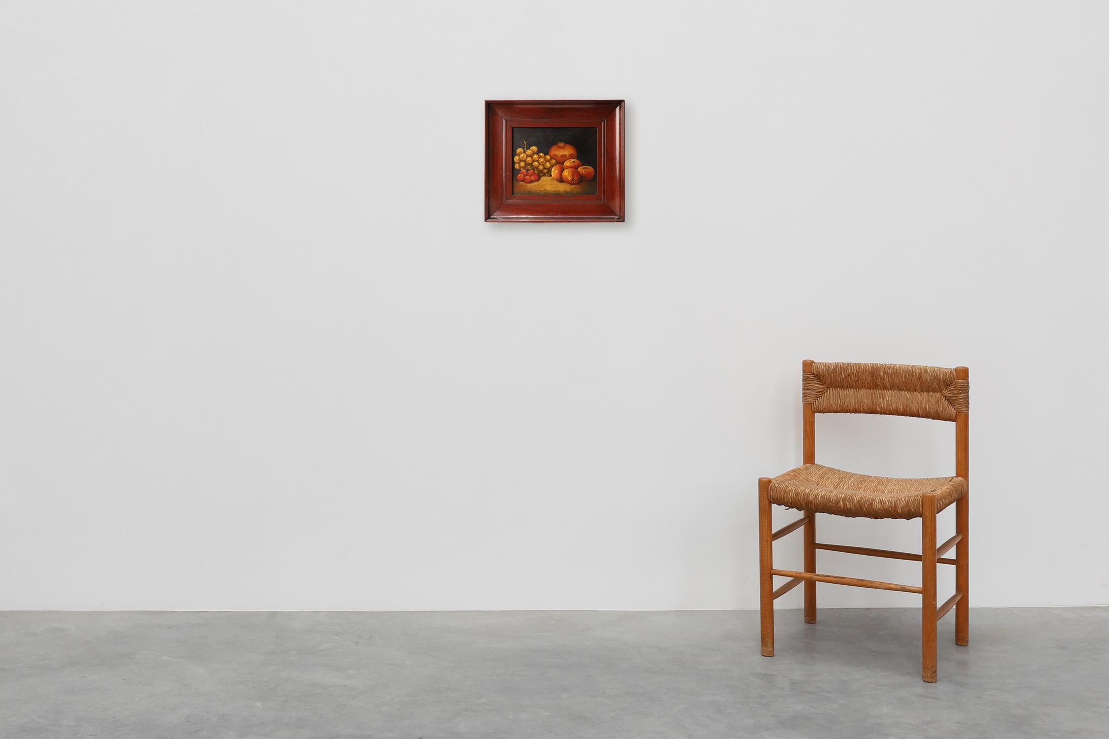 Die Niederlande / 18. Jahrhundert / Malerei / Holz / Antik / Kunst

Dieses raffinierte Stillleben aus den Niederlanden aus dem 18. Jahrhundert ist ein Beispiel für ruhige, dramatische Eleganz. Die in Öl auf einer Holztafel ausgeführte Komposition