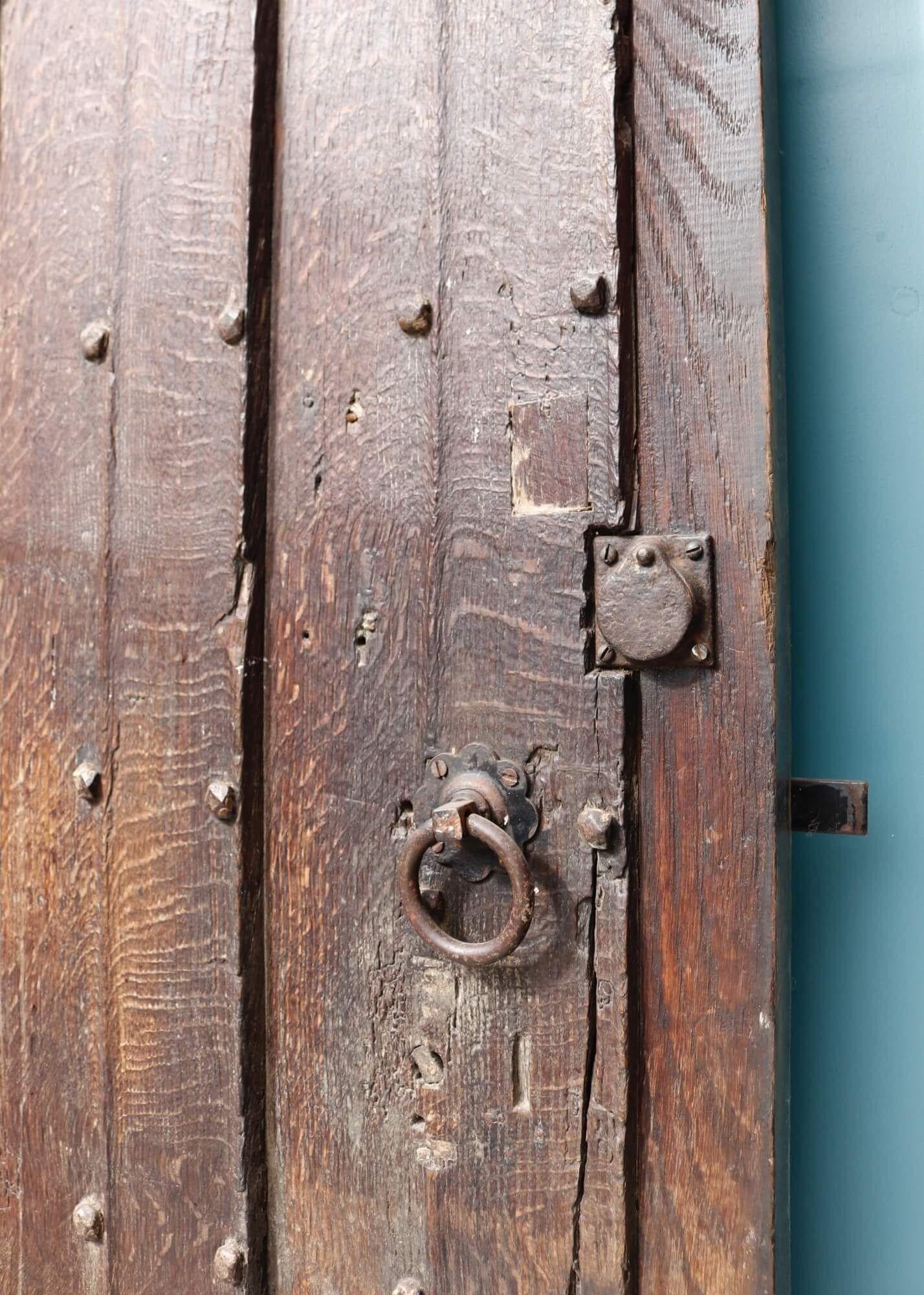18th Century Old Oak Plank Door In Fair Condition For Sale In Wormelow, Herefordshire