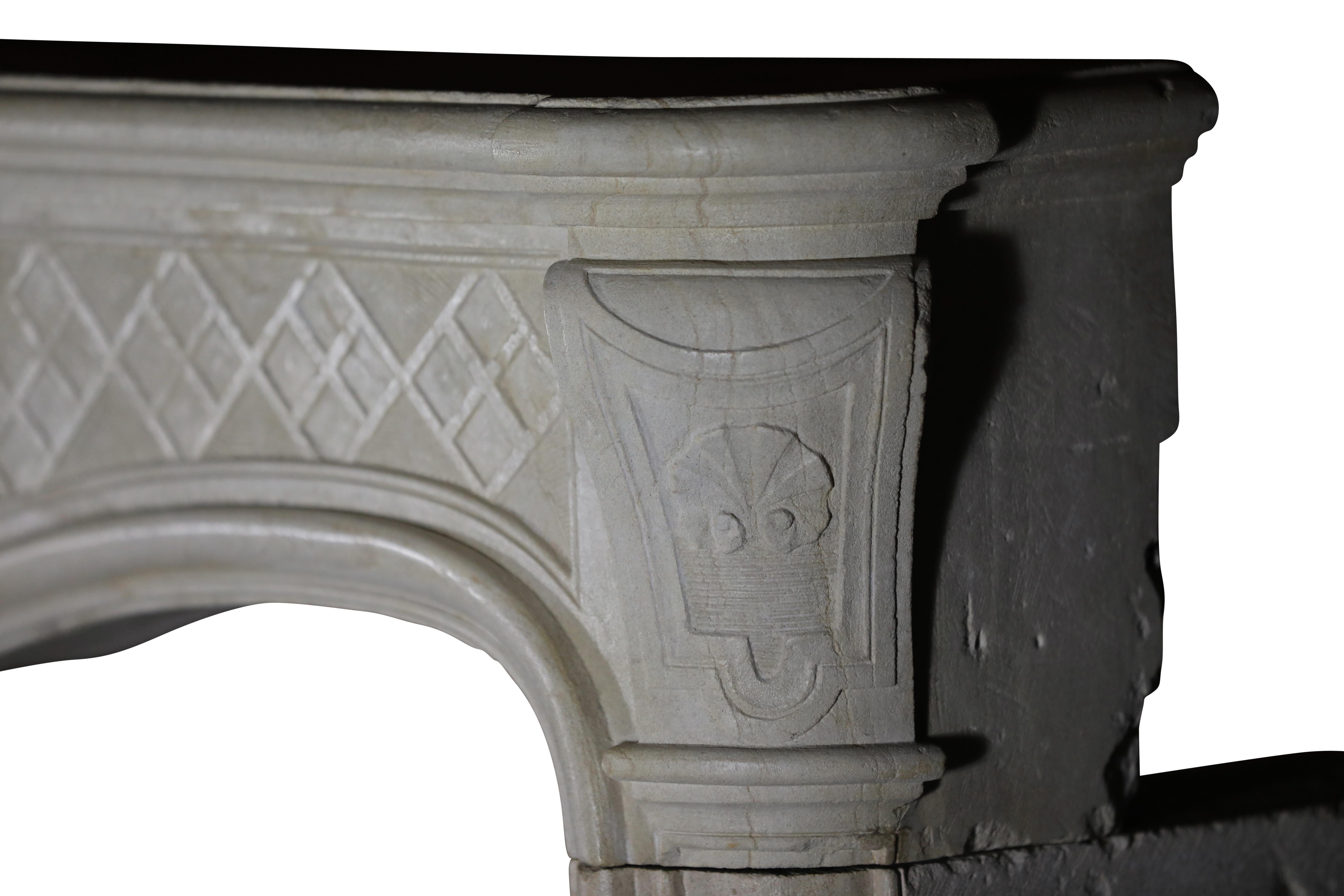 18th Century Original Antique Fireplace in Limestone For Sale 4