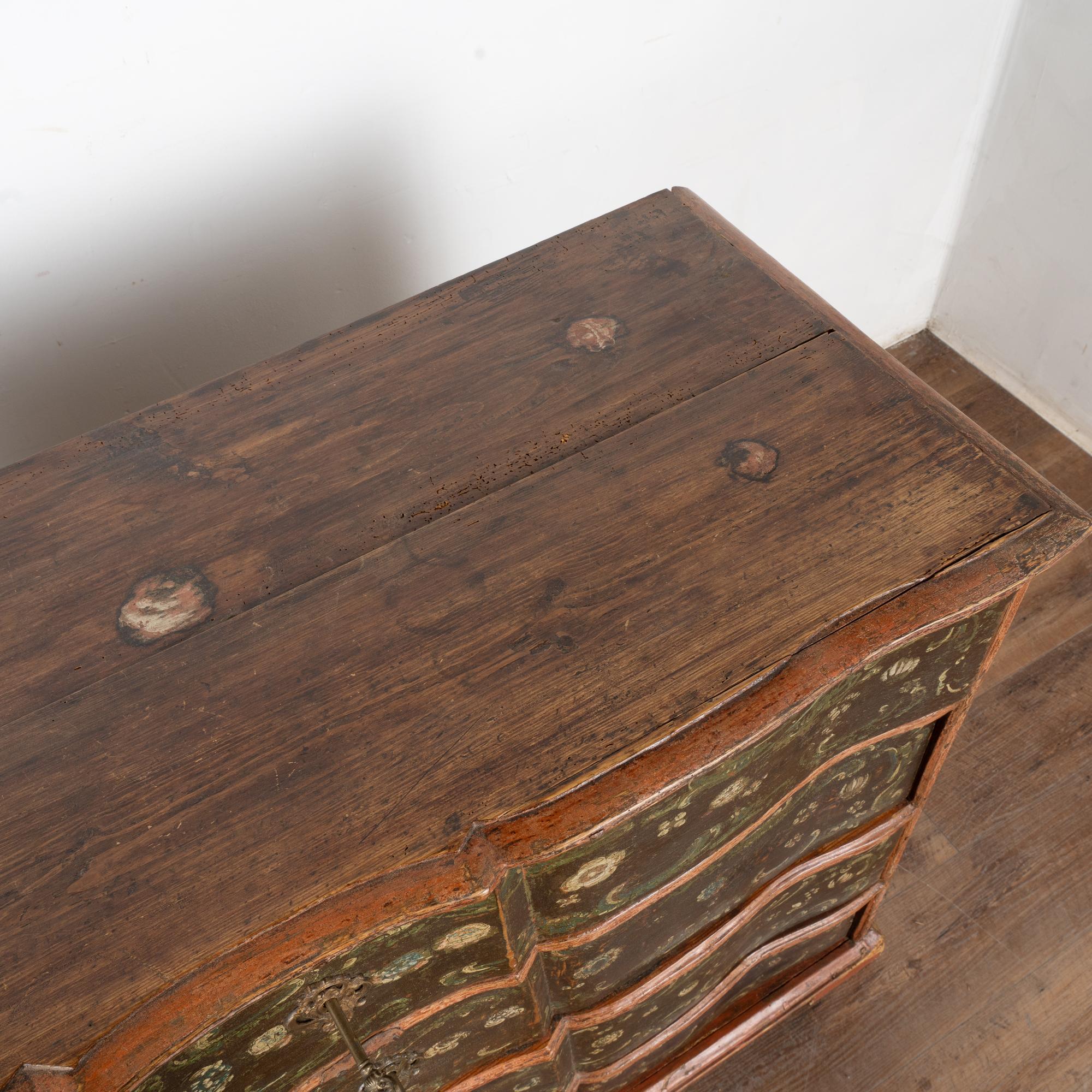 18th Century Original Painted Large Pine Chest of Four Drawers, Denmark For Sale 1