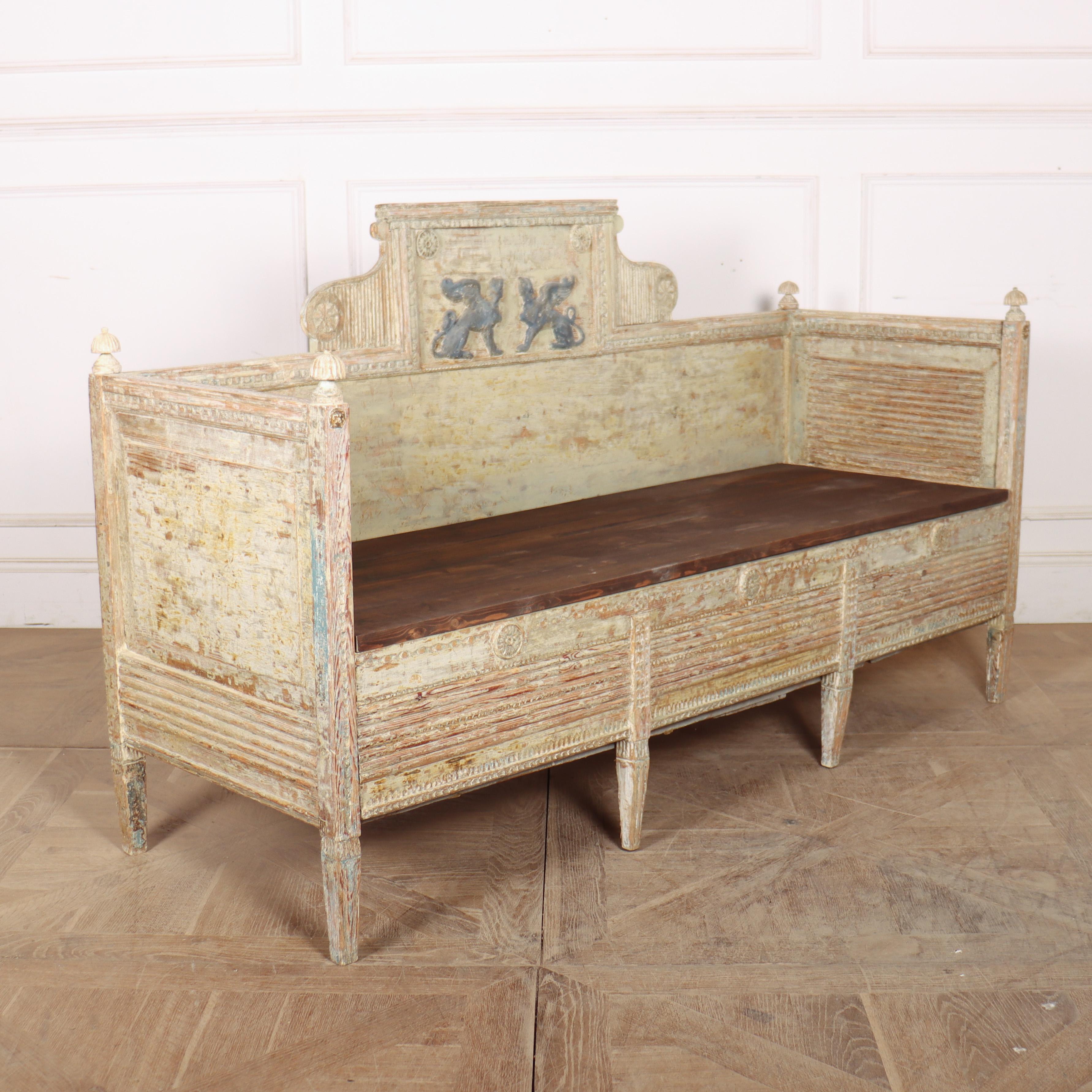 Banc suédois peint original du 18e siècle en vente 6