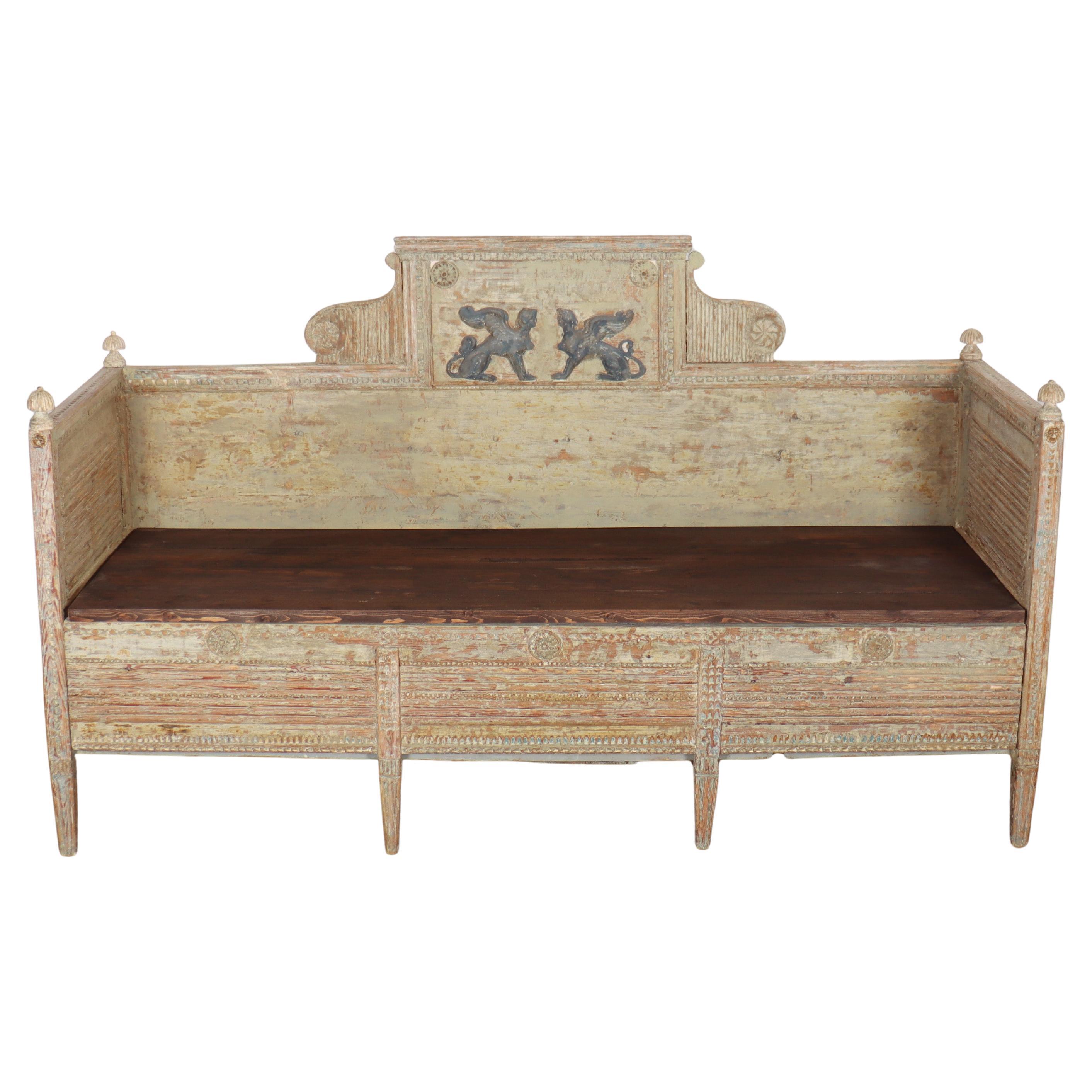 Banc suédois peint original du 18e siècle en vente