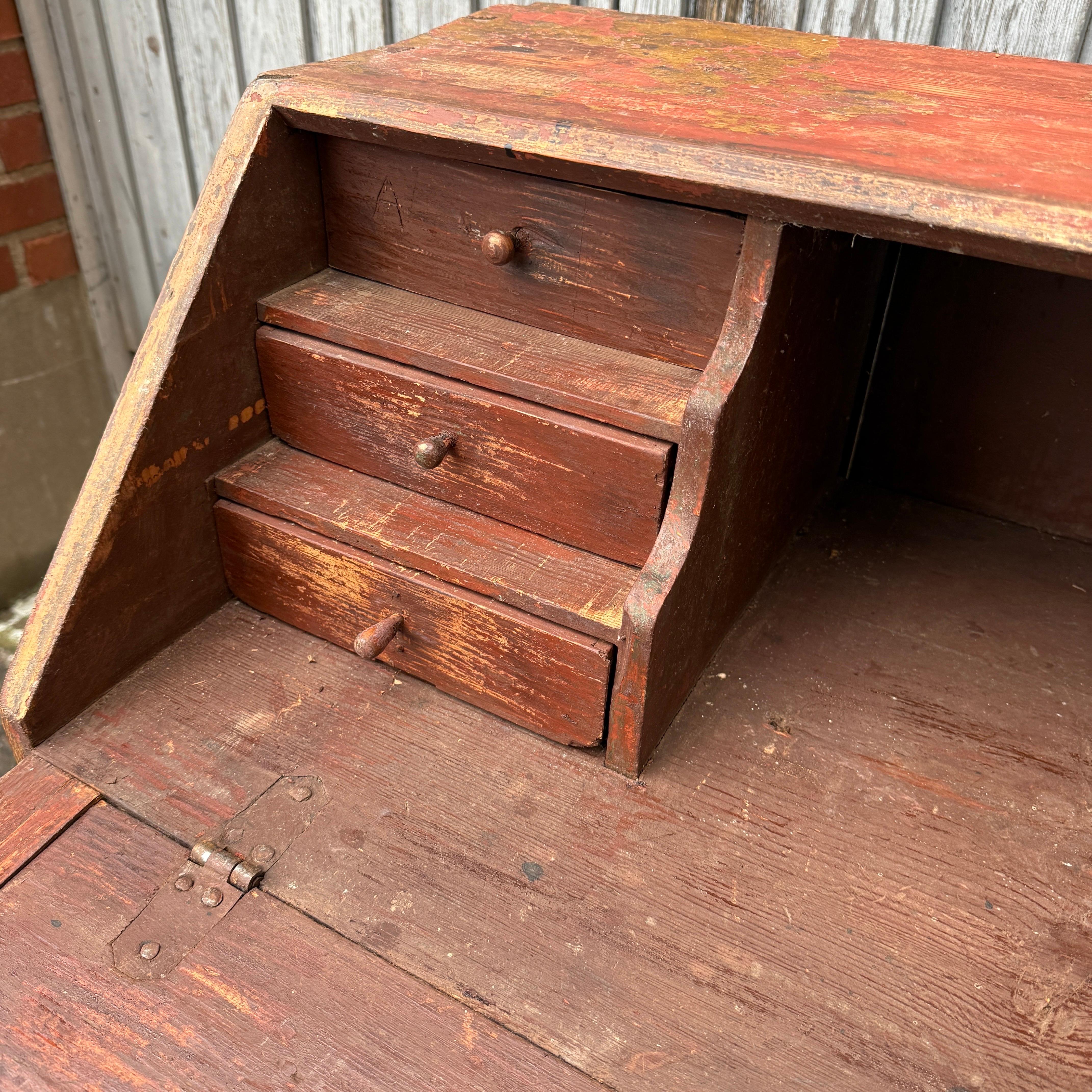 18. Jahrhundert Original bemalter Schreibtisch Sekretär, Schweden im Angebot 3