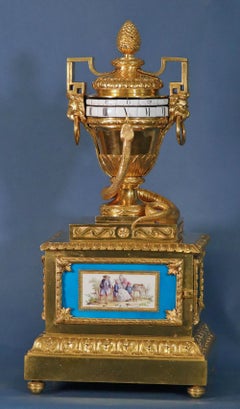 Horloge annulaire en ormolu du 18me sicle