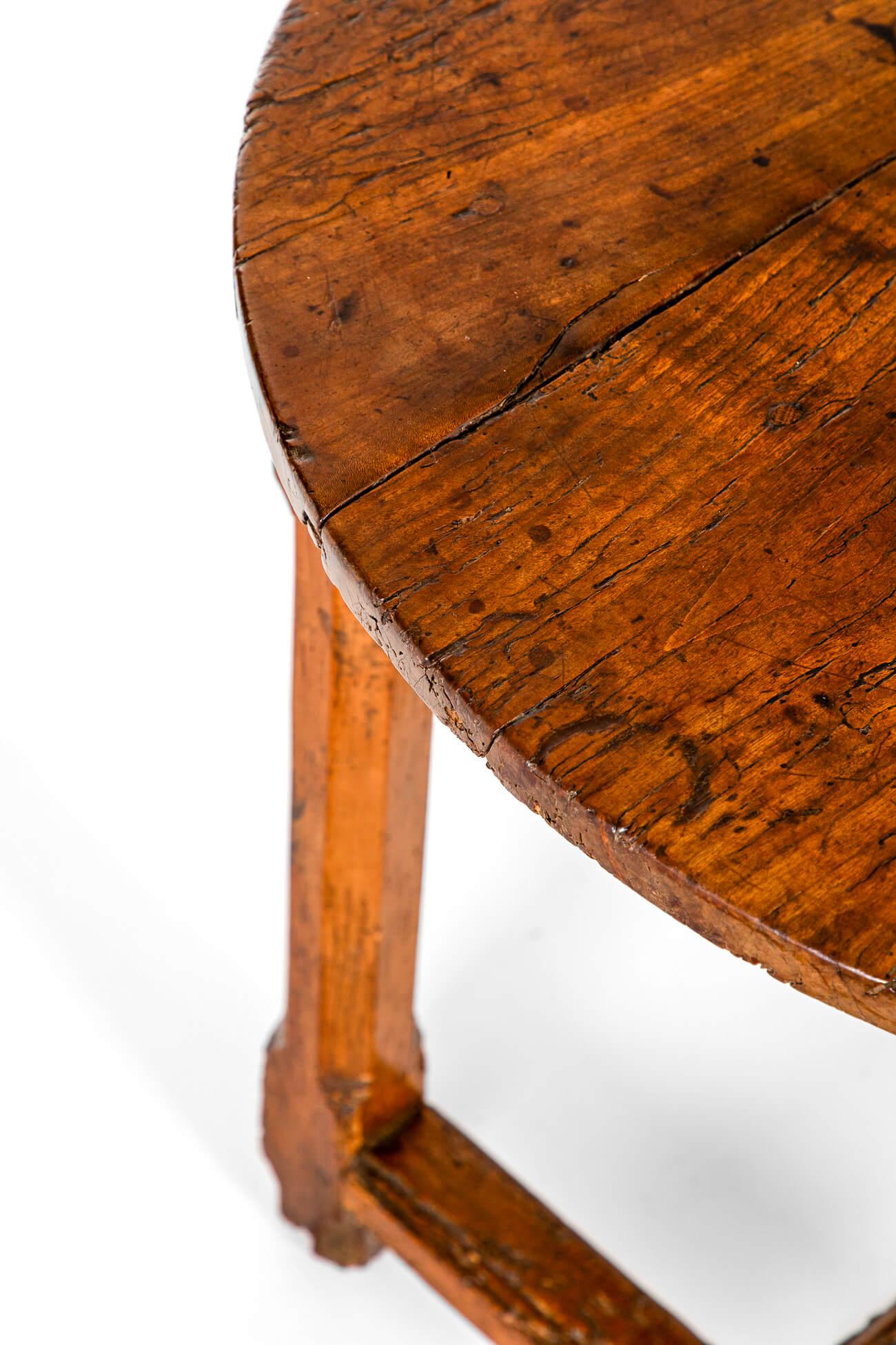 XVIIIe siècle et antérieur Table de salle ovale du 18e siècle en vente