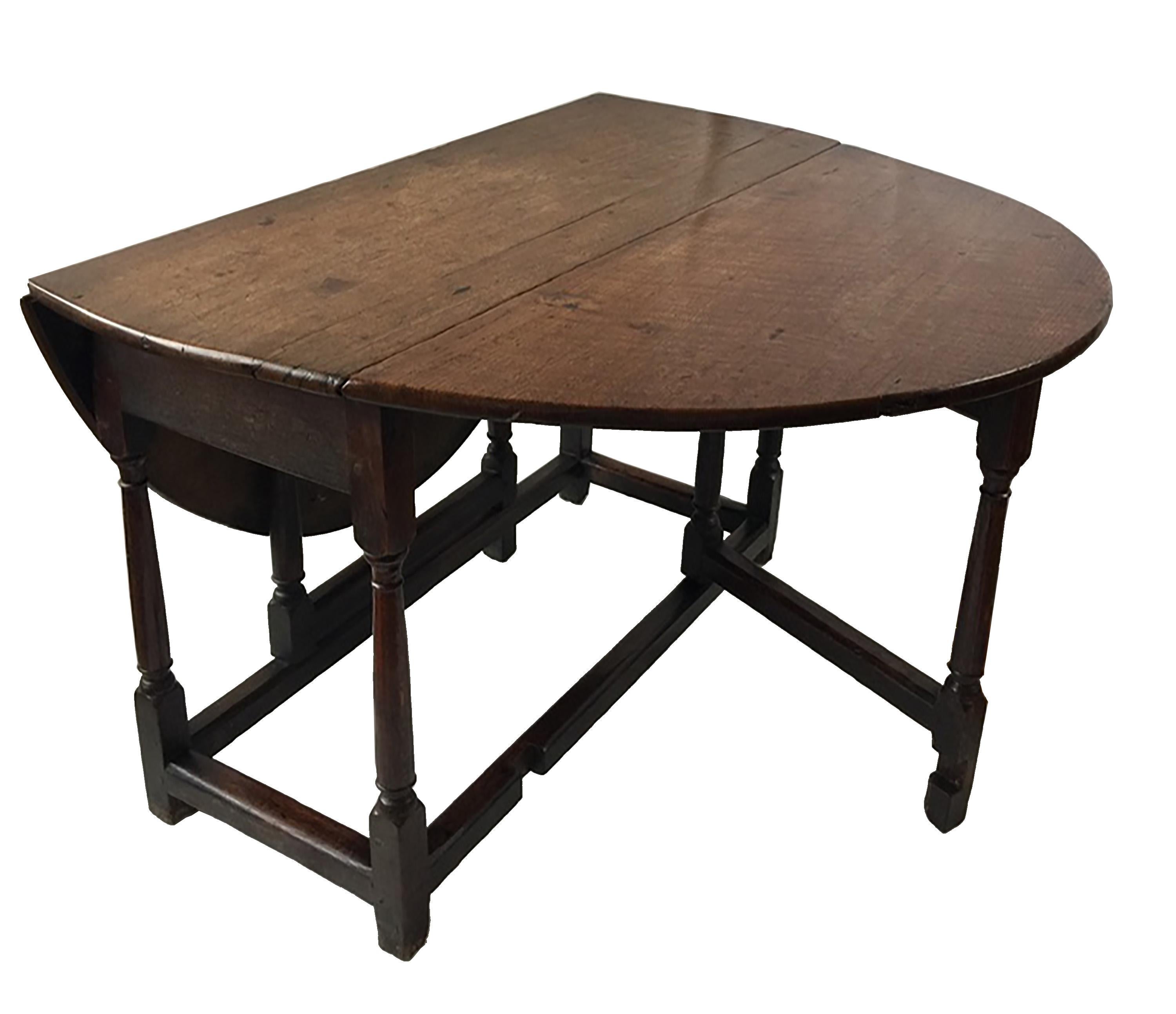 Restauration 18th Century Oval Oak Drop Leaf Table For Sale