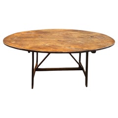 table ovale du 18e siècle 