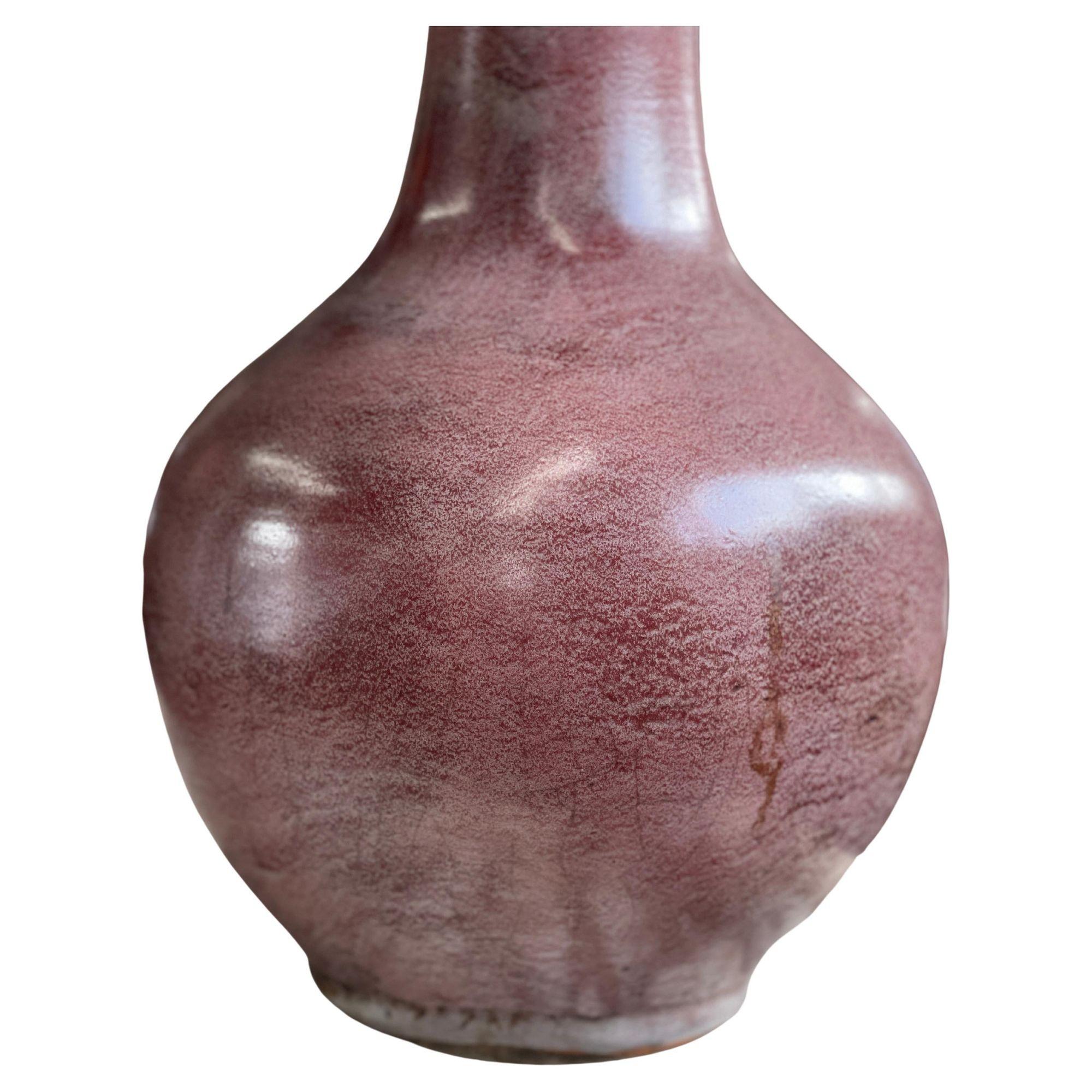 18th Century Oxblood Red Chinese Porcelain Vase In Good Condition For Sale In Los Angeles, CA