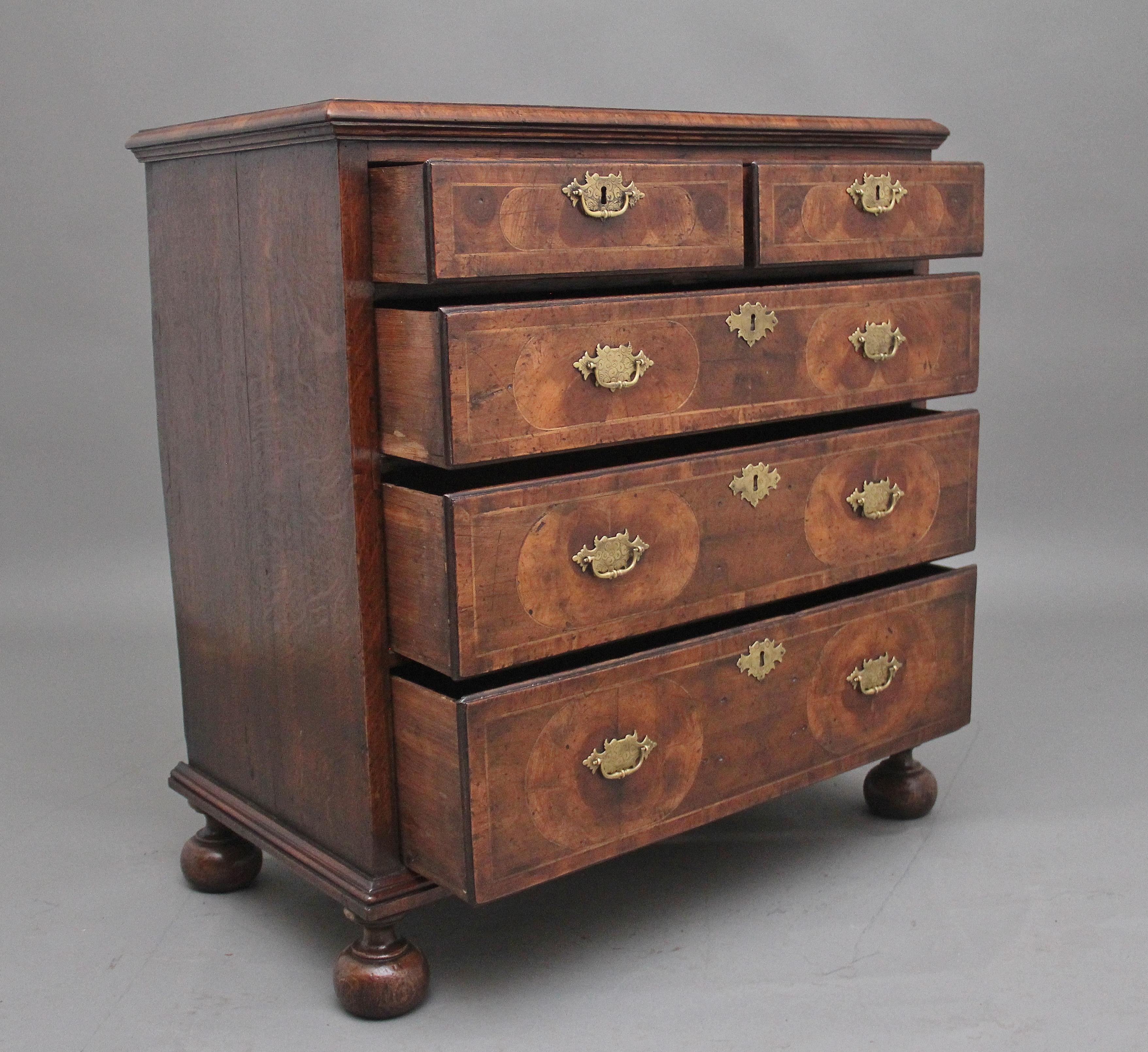 18th Century oyster wood chest of drawers In Good Condition For Sale In Martlesham, GB