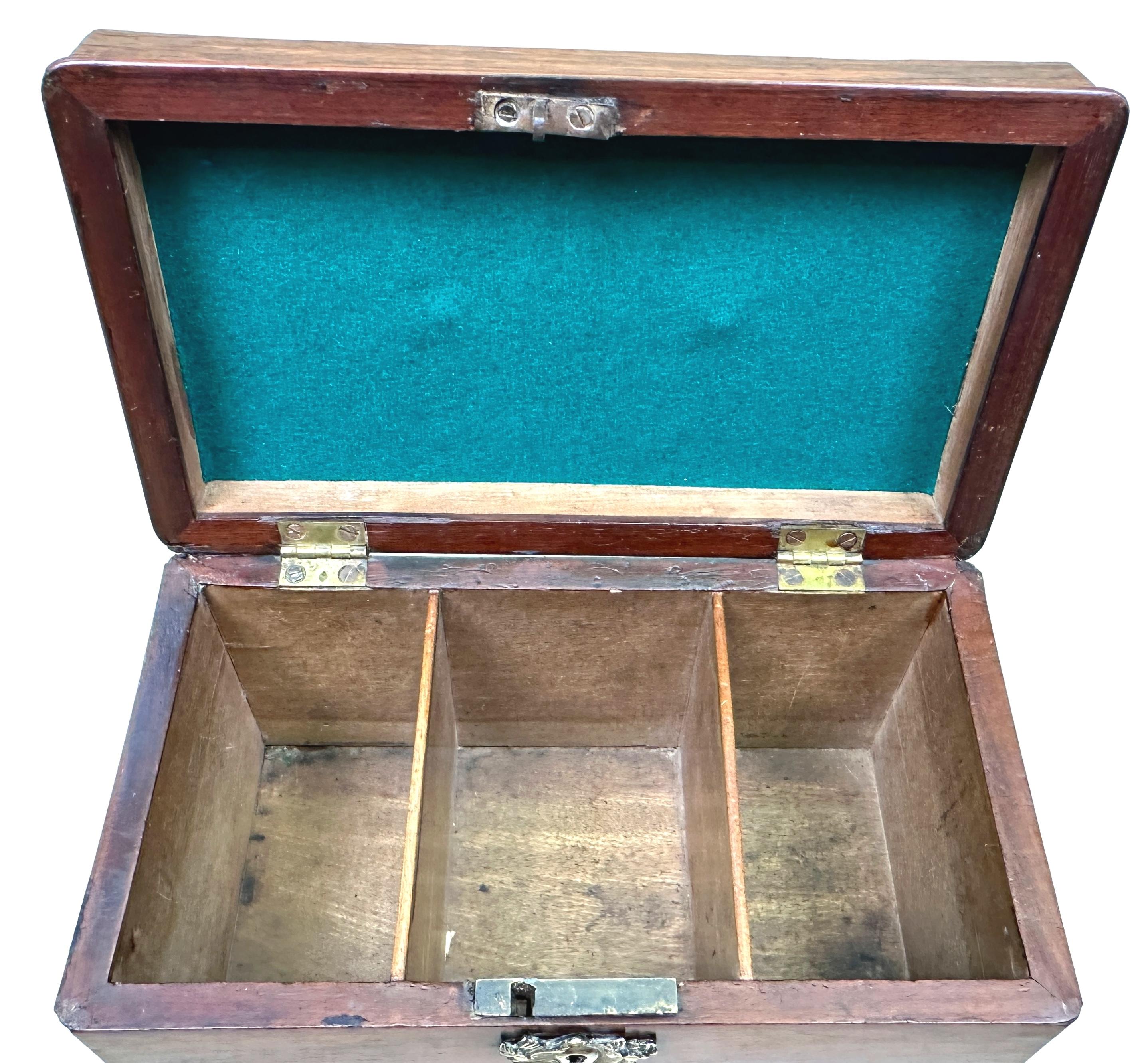18th Century Padouk Wood Tea Caddy For Sale 1