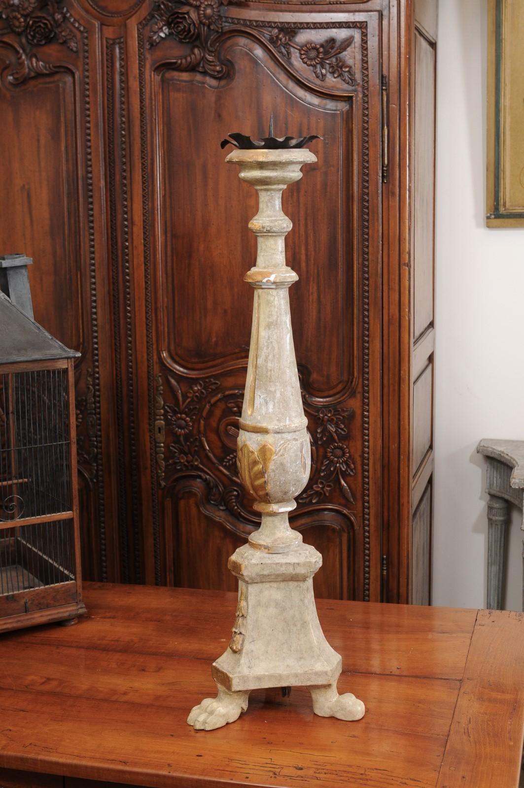 18th Century Painted and Gilt Candlestick from Tuscany with Acanthus Leaves For Sale 1