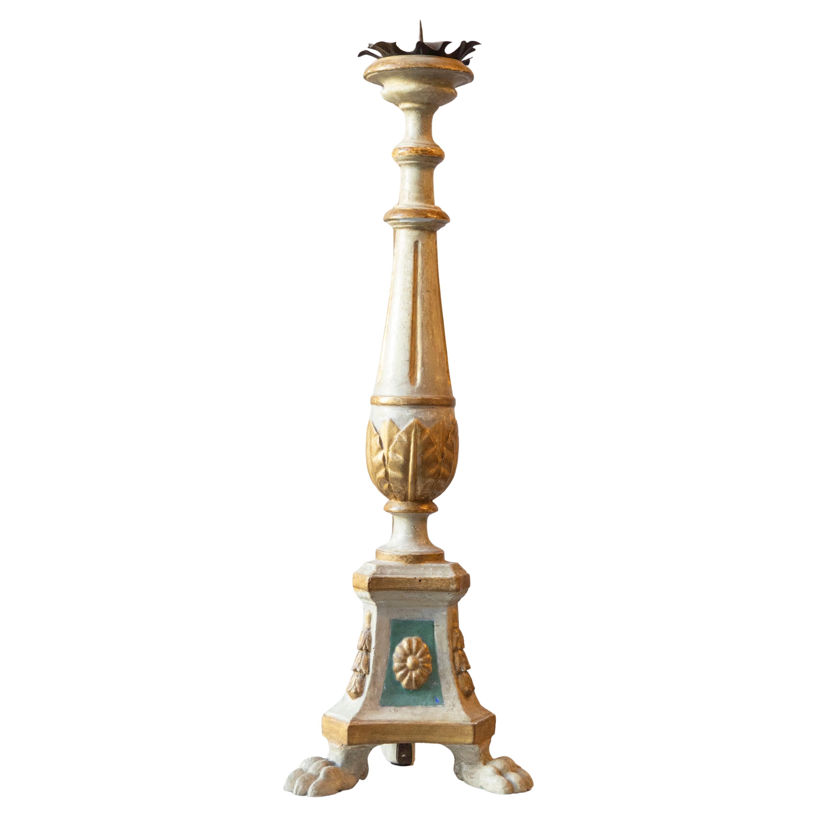 Bemalter und vergoldeter Kerzenständer aus der Toskana des 18. Jahrhunderts mit Akanthusblättern