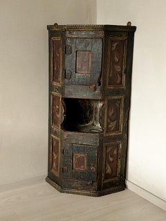 18th-Century Painted Corner Cabinet, Trysil, Norway