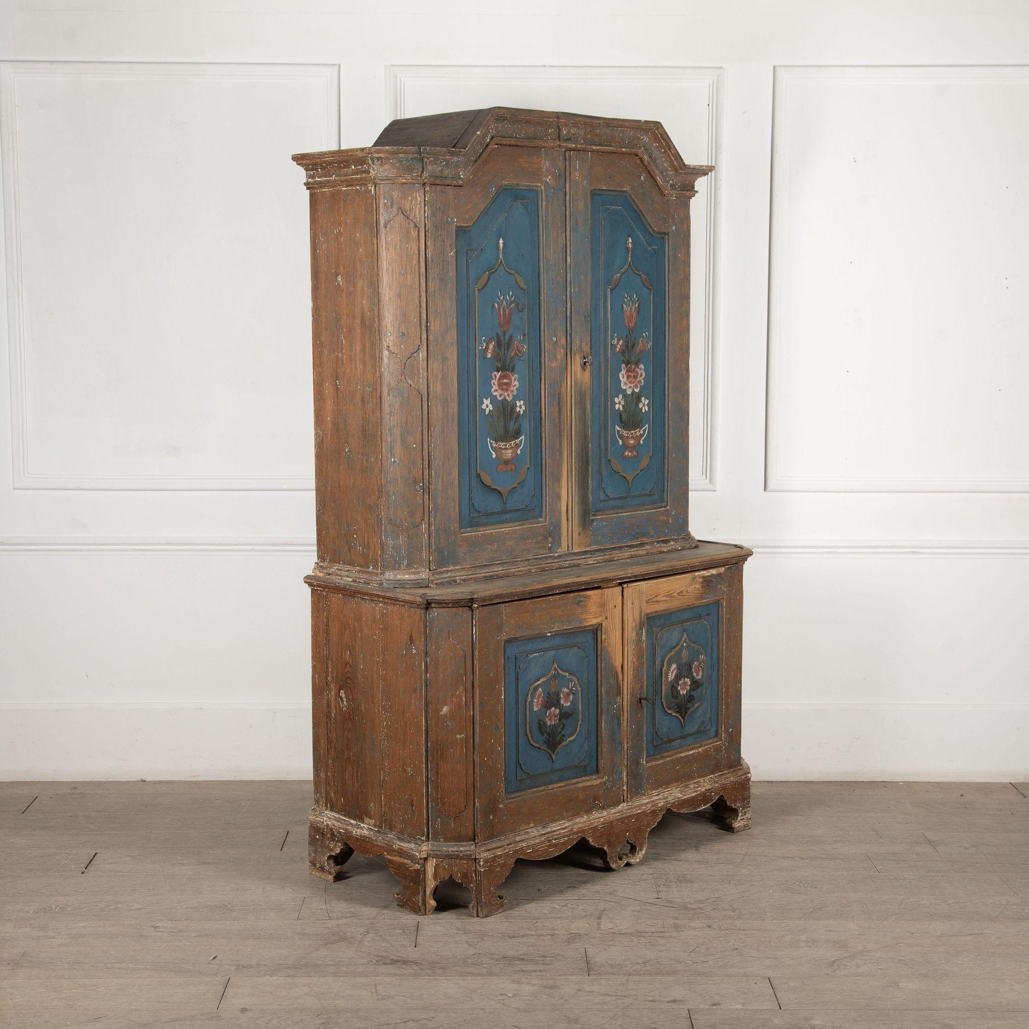 Wood 18th Century Painted Dalarna Cupboard For Sale