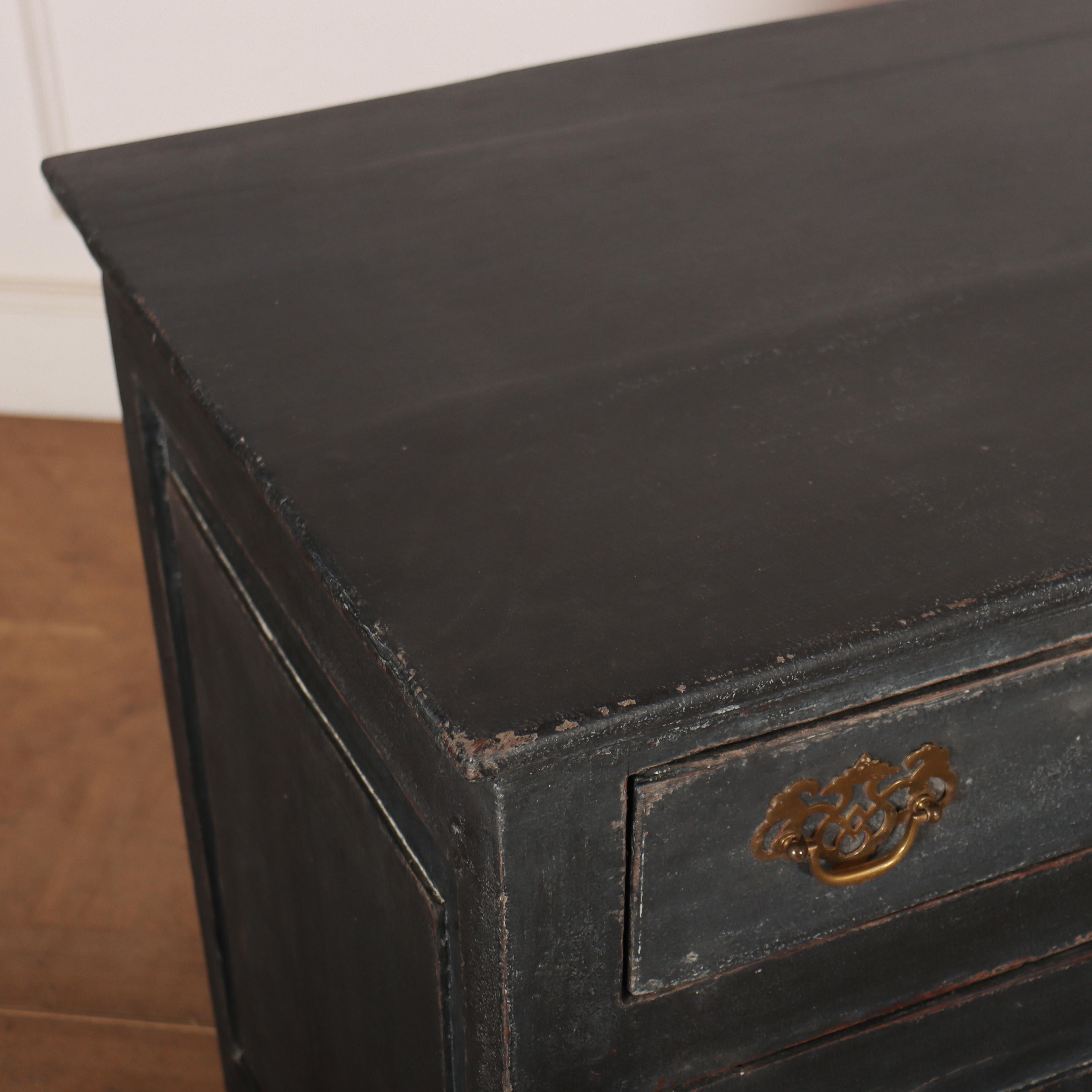 18th Century Painted Dresser Base For Sale 1
