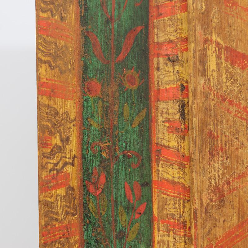 18th Century Painted Folk Art Bridal Cabinet siglo XVIII en venta