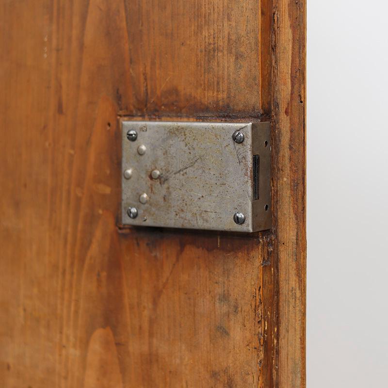 18th Century Painted Folk Art Bridal Cabinet en venta 1