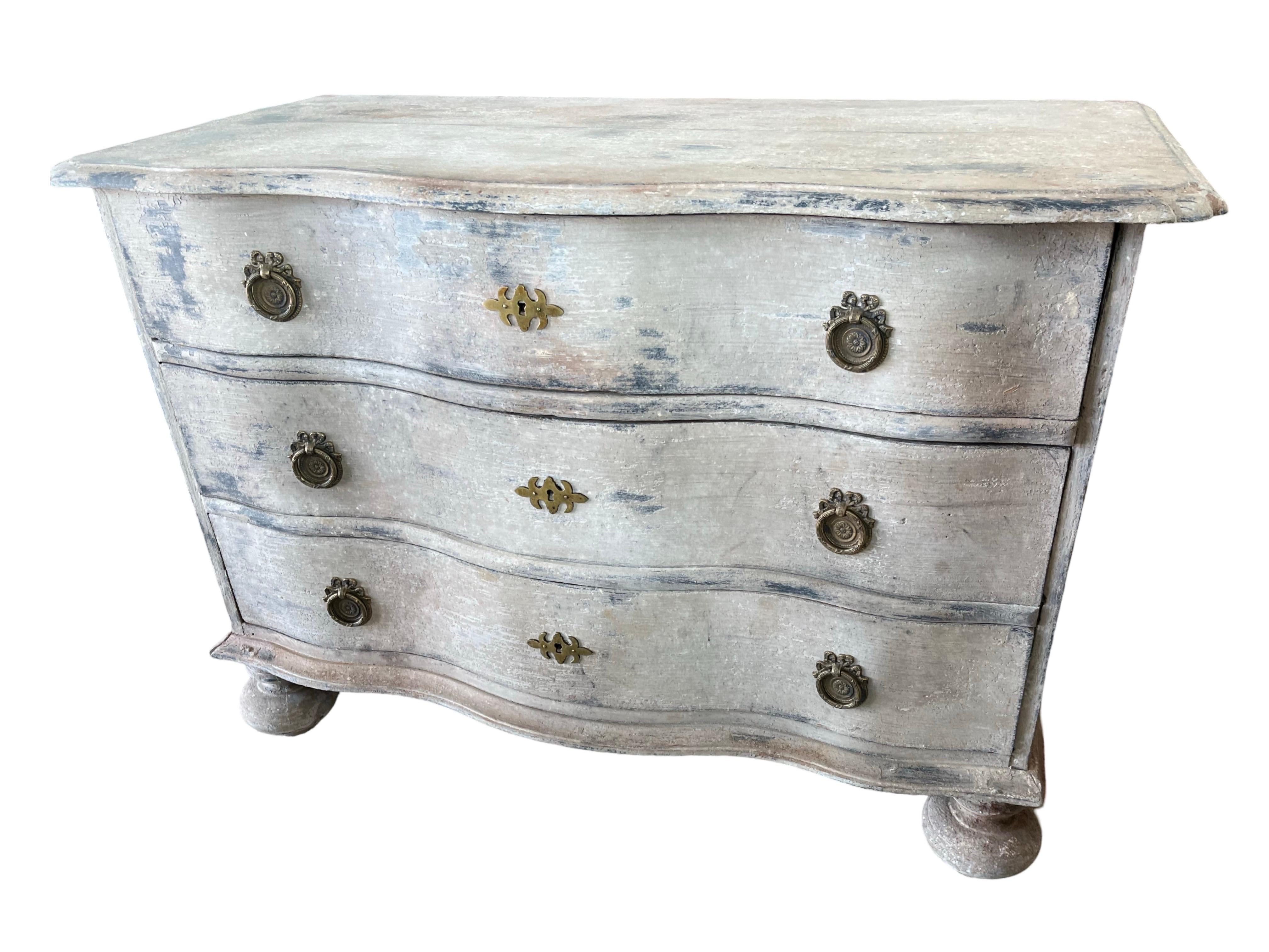 Quercia Cassettone Gustavo dipinto del XVIII secolo / Commode / Cassettiera in vendita