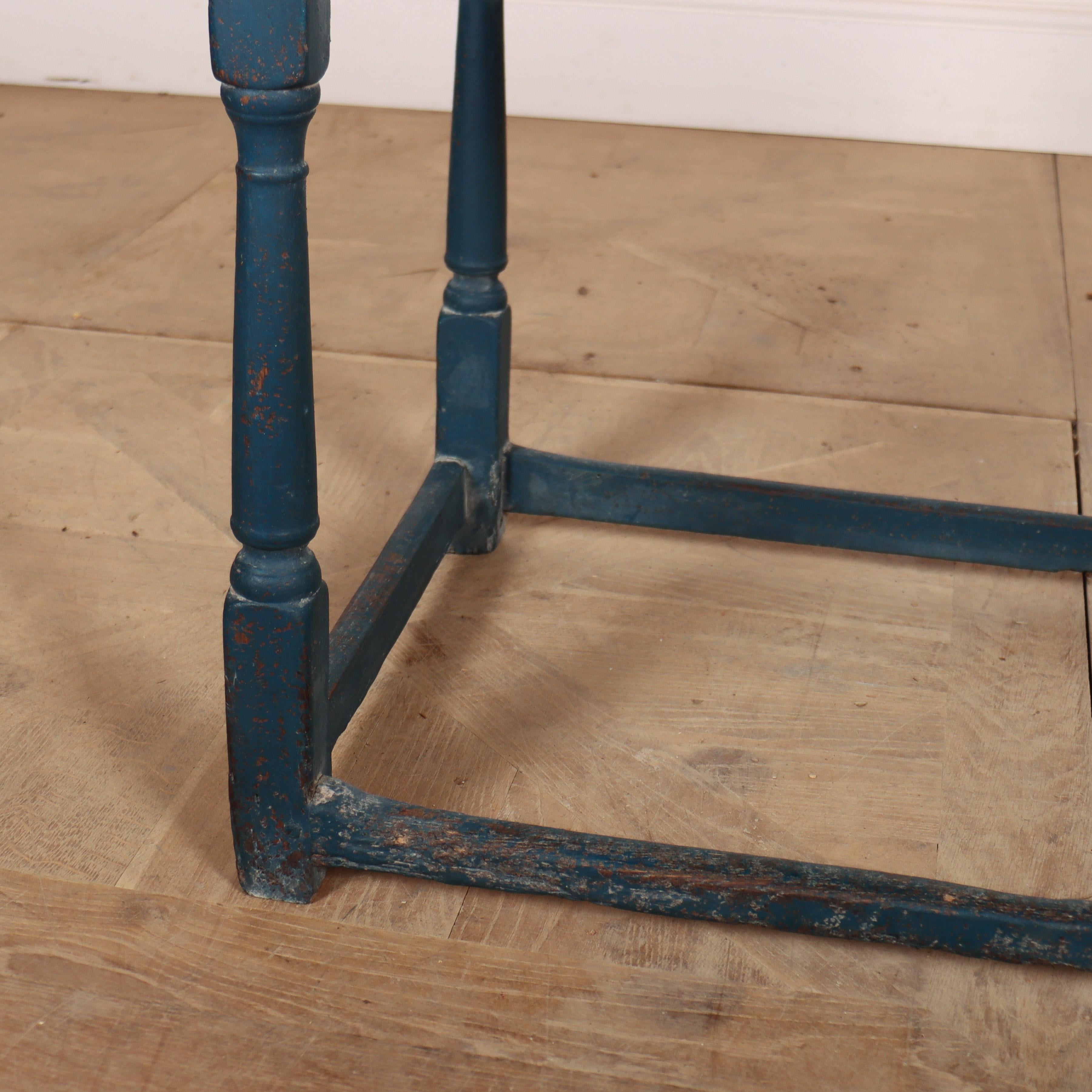 Table de lampe peinte du 18ème siècle Bon état - En vente à Leamington Spa, Warwickshire