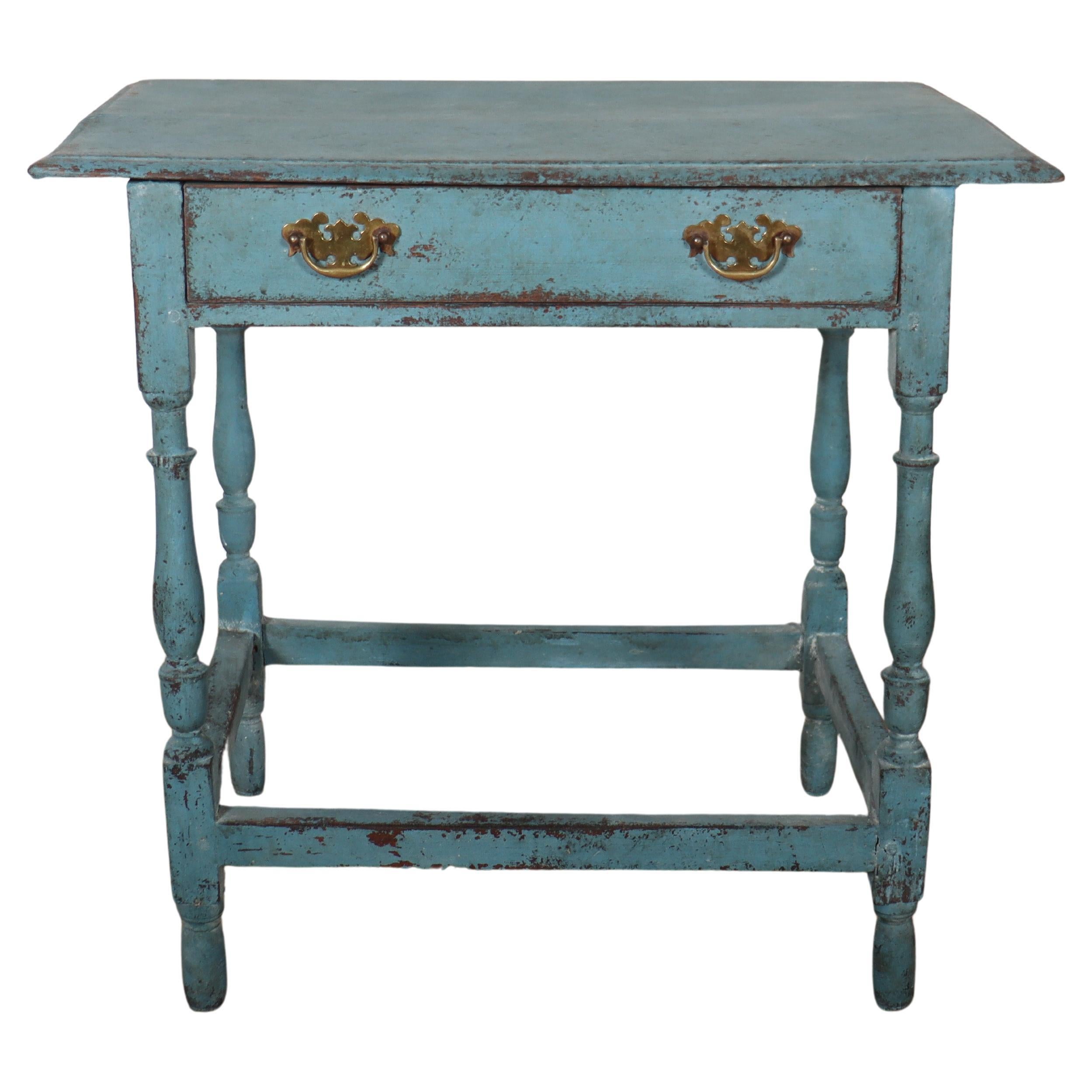18th Century Painted Lamp Table For Sale