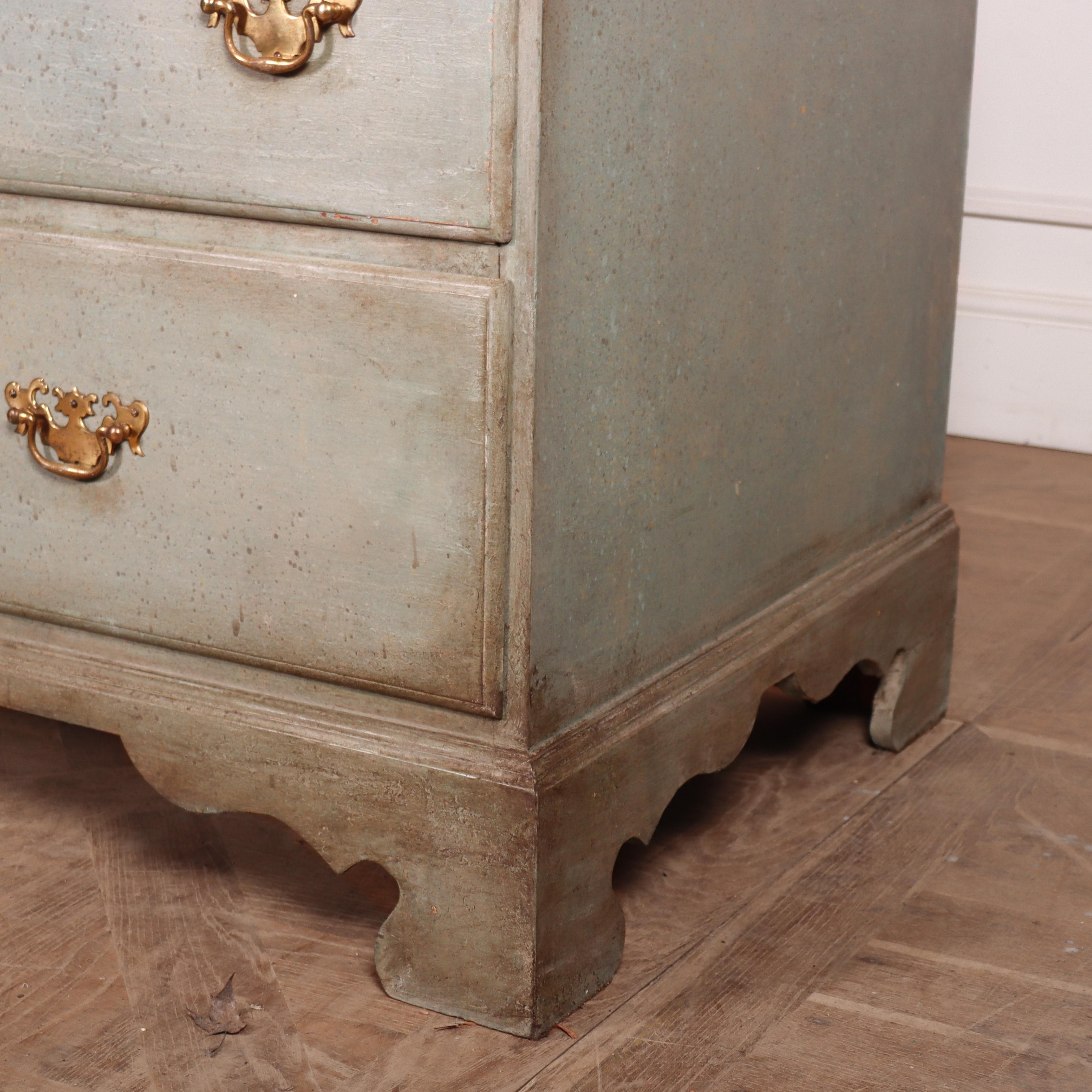 18th Century Painted Linen Cupboard For Sale 2