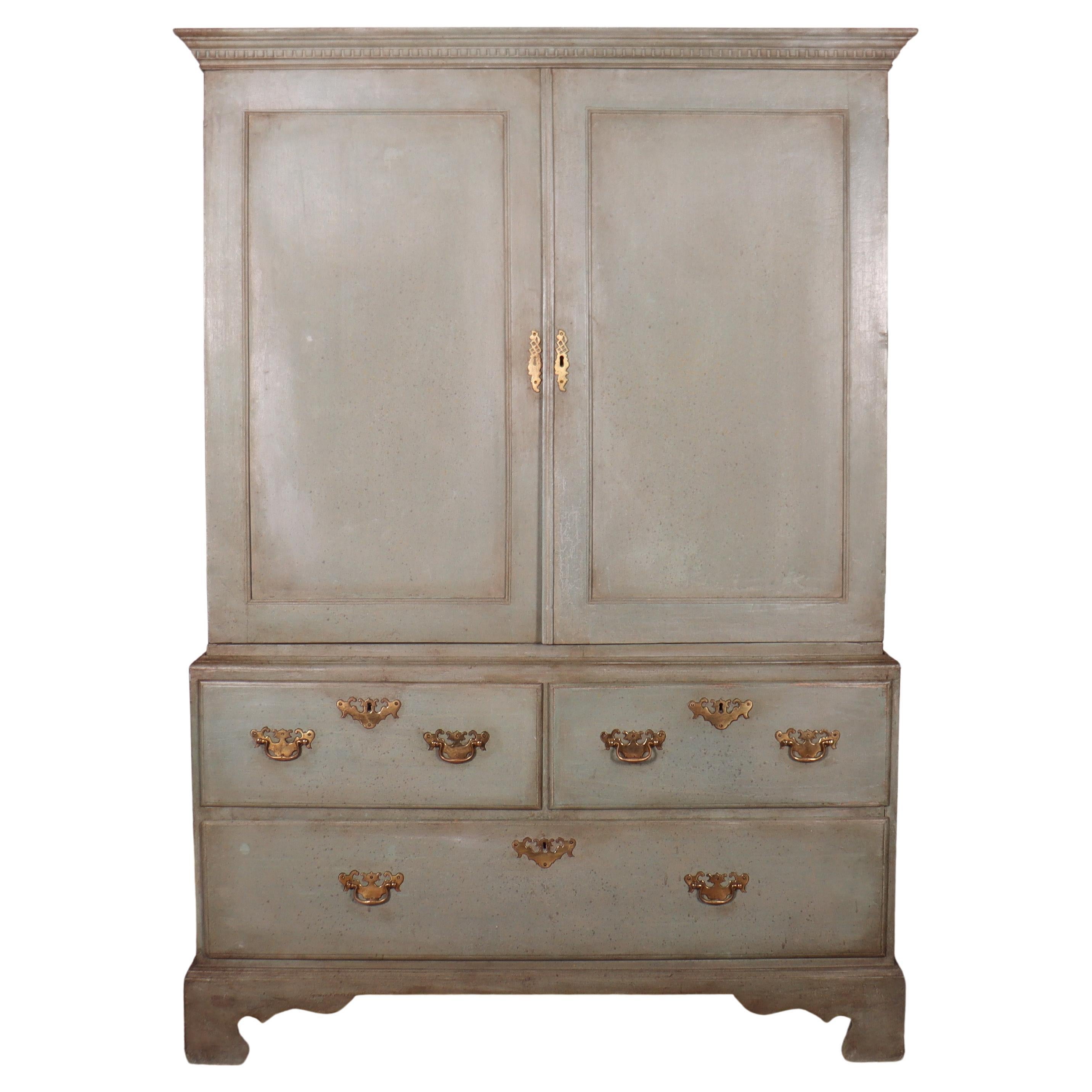 18th Century Painted Linen Cupboard For Sale