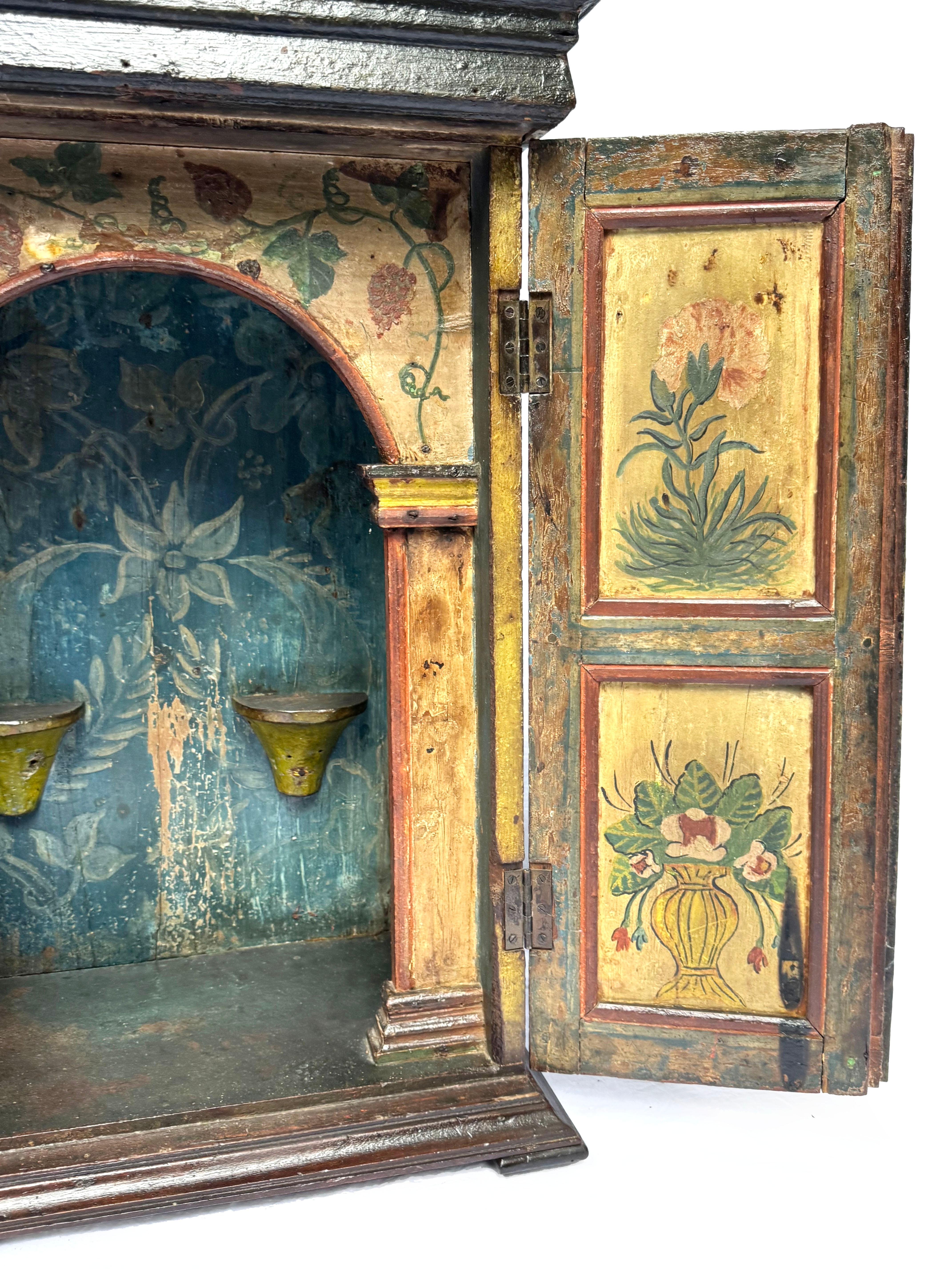 Santuario pintado del siglo XVIII finales del siglo XVIII en venta