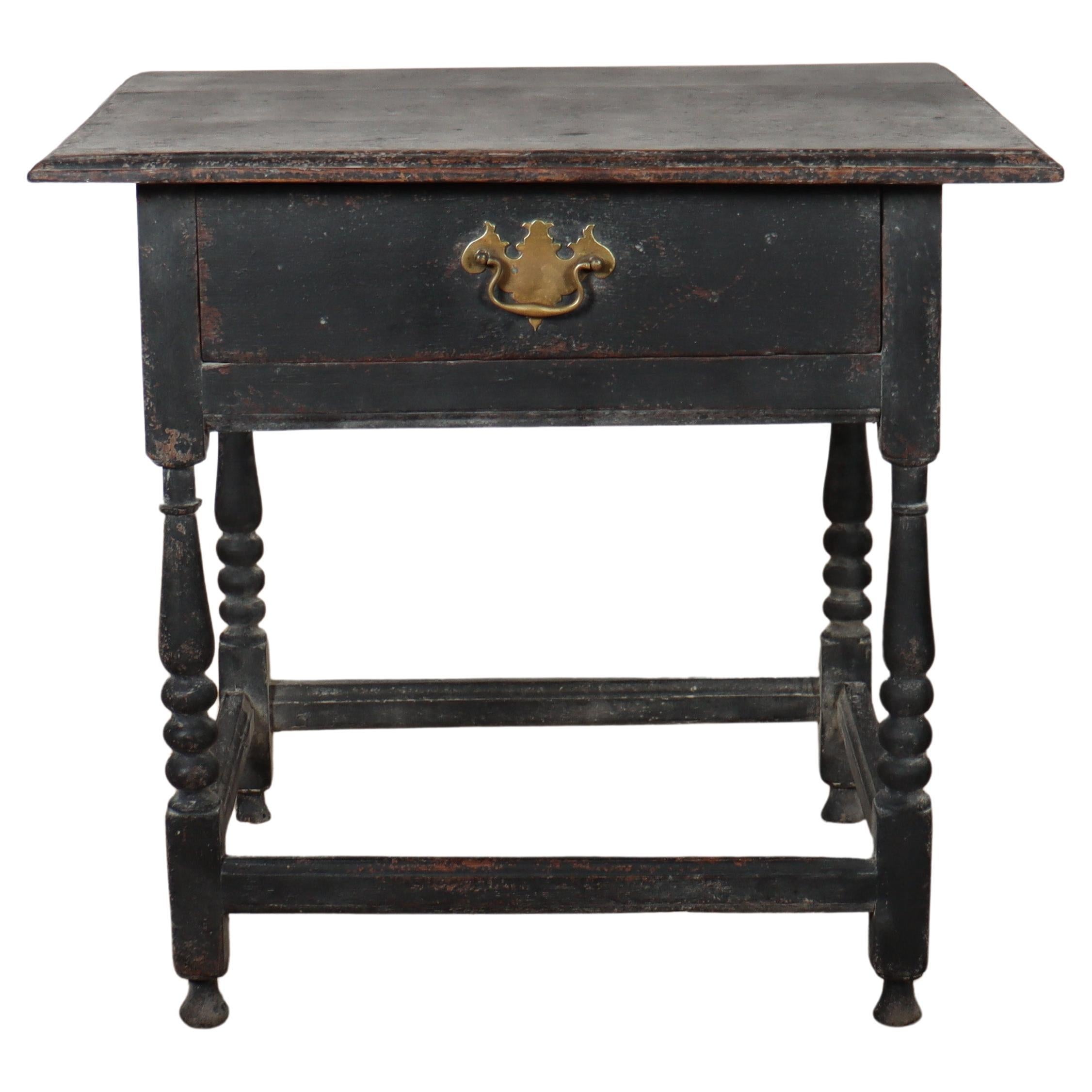 18th Century Painted Side Table For Sale